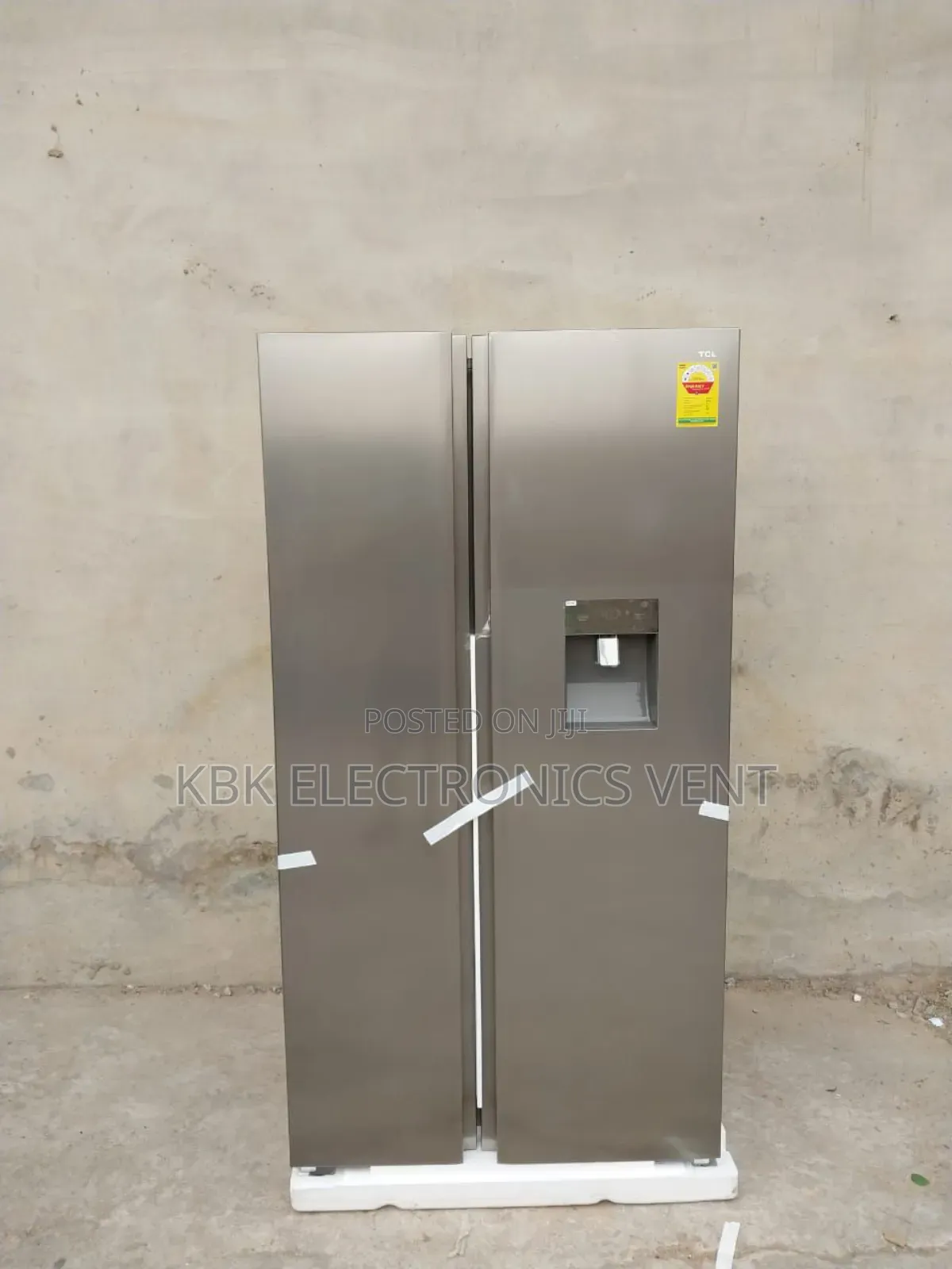 Tcl 550liter Side/Side Fridge Water Dispenser