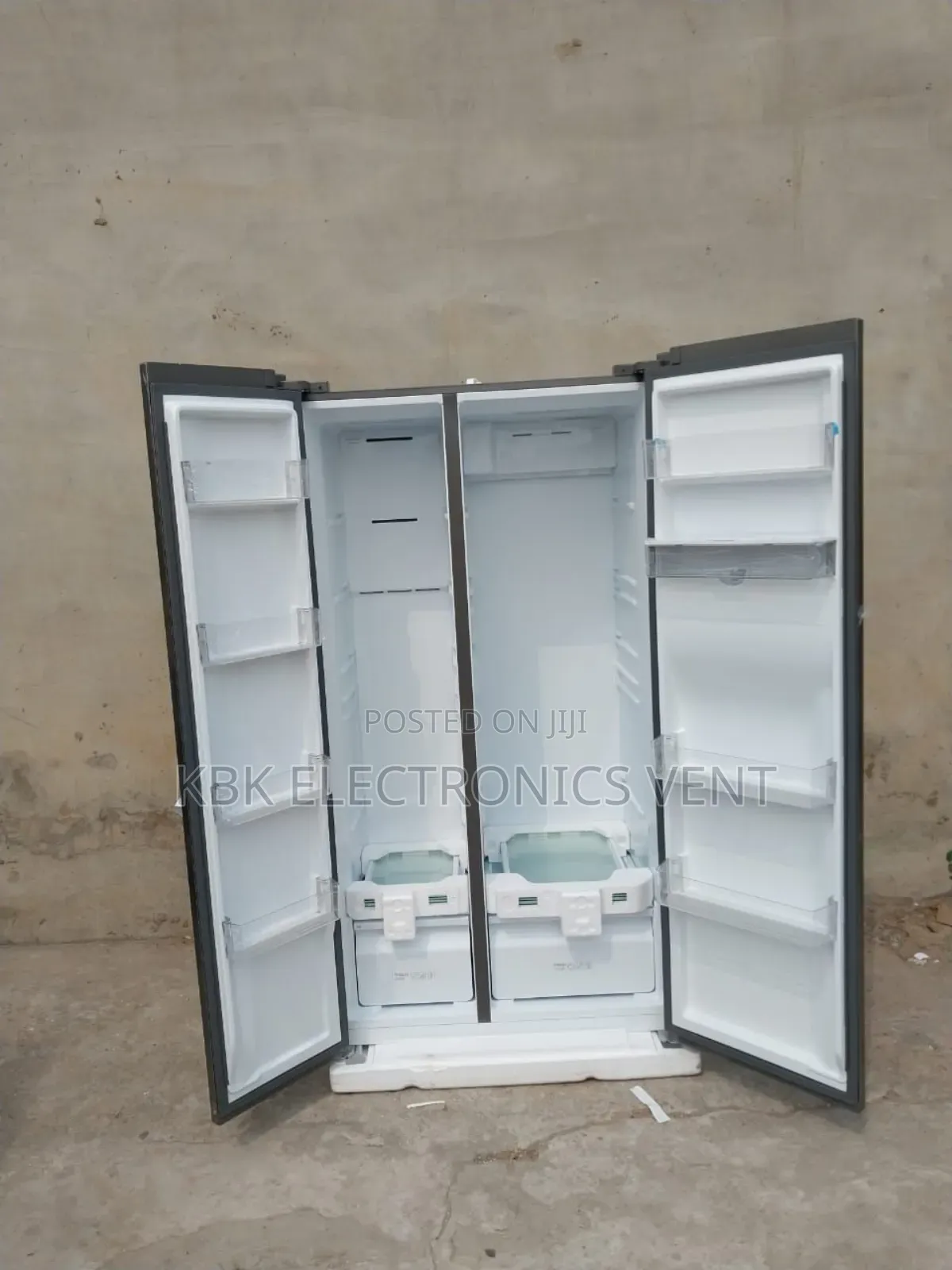Tcl 550liter Side/Side Fridge Water Dispenser