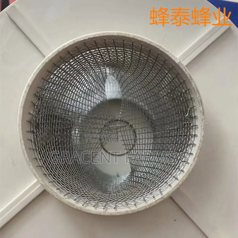 Cylindrical Wire Meshed Bee Transporting Cage