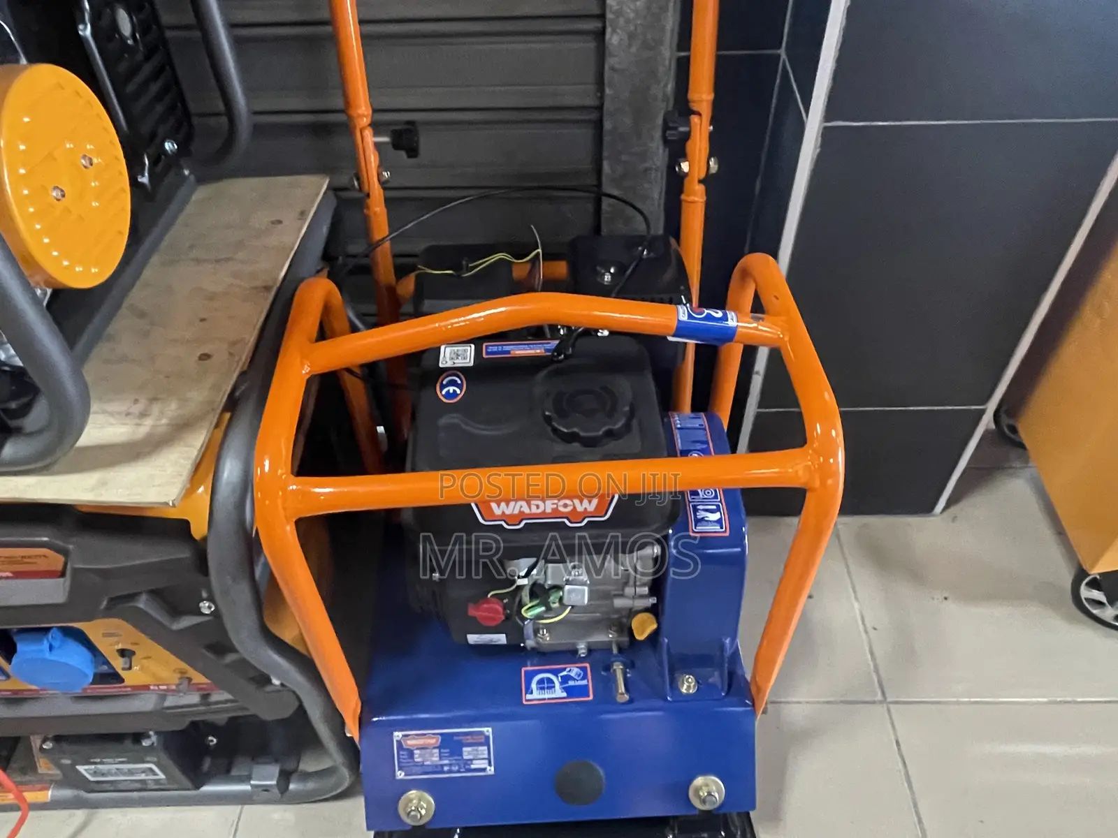 90kg 4.8kw(6.5hp) Gasoline Plate Compactor - Wpm2a100