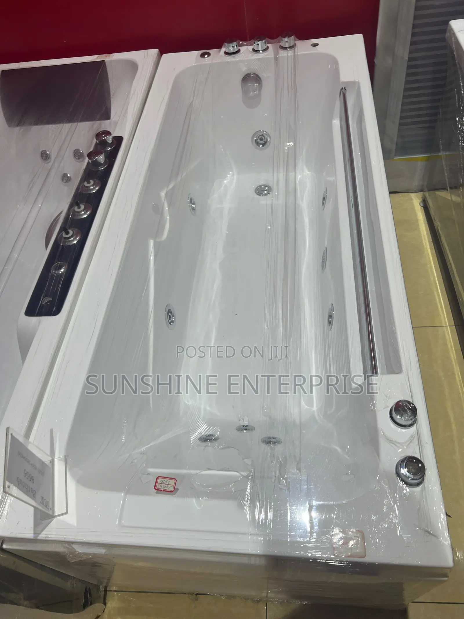 Straight Jacuzzi