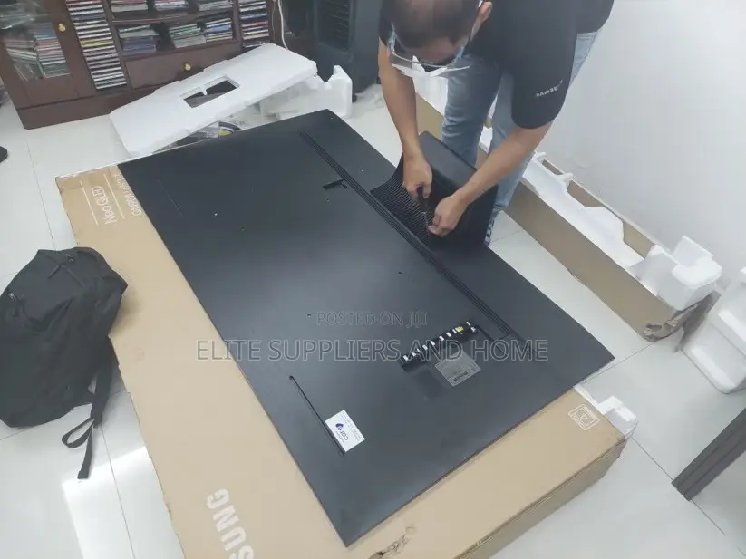 Samsung Crystal UHD 65 Inches