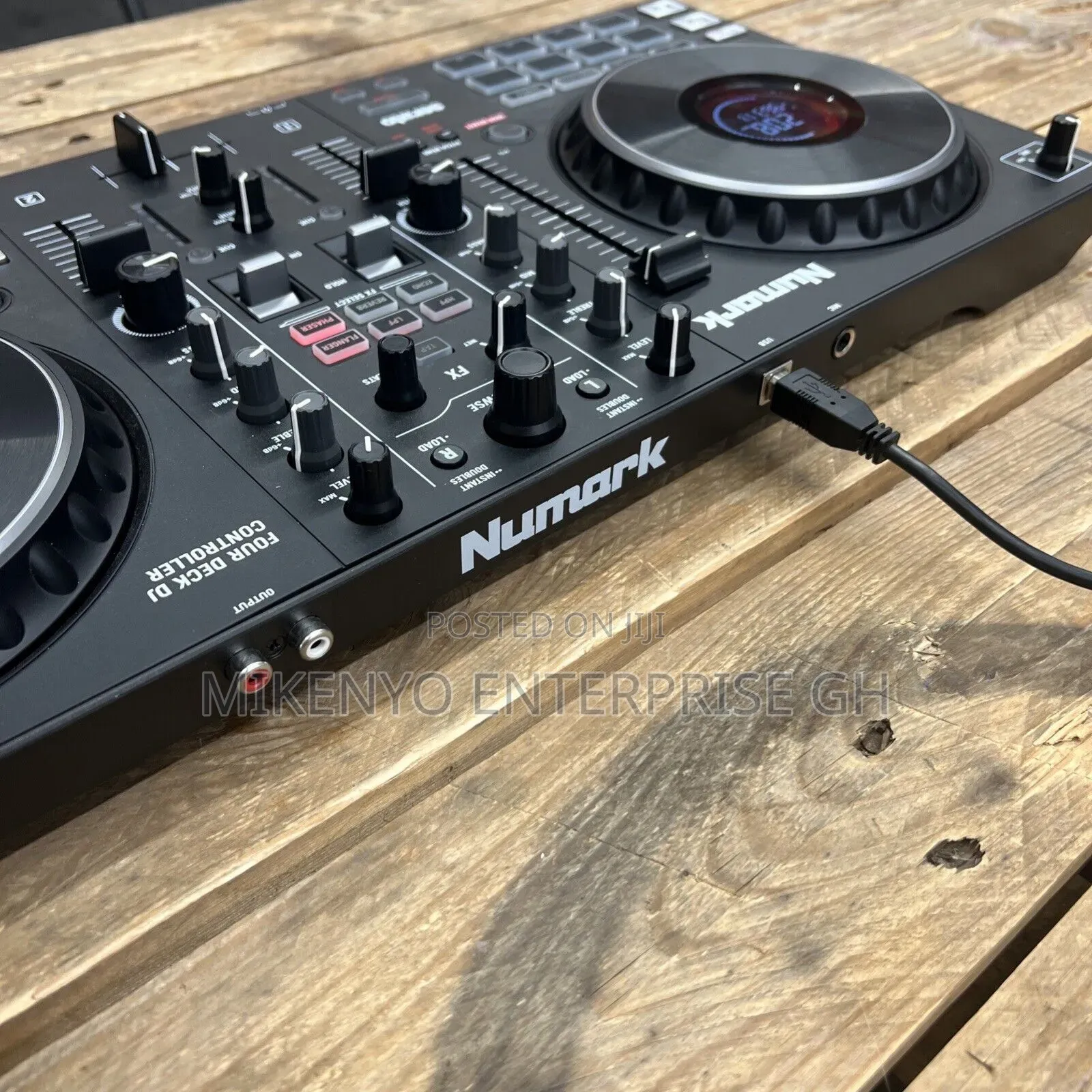 Numark Mixtrack Platinum Fx Dj Controller