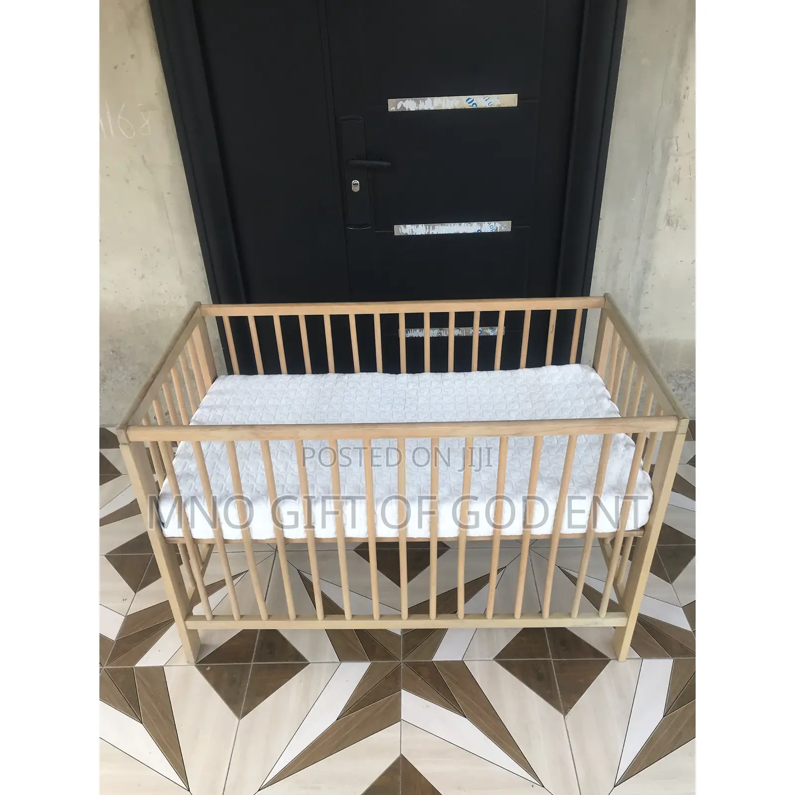 Ikea Sniglar Is a Great Budget Crib From U.K.