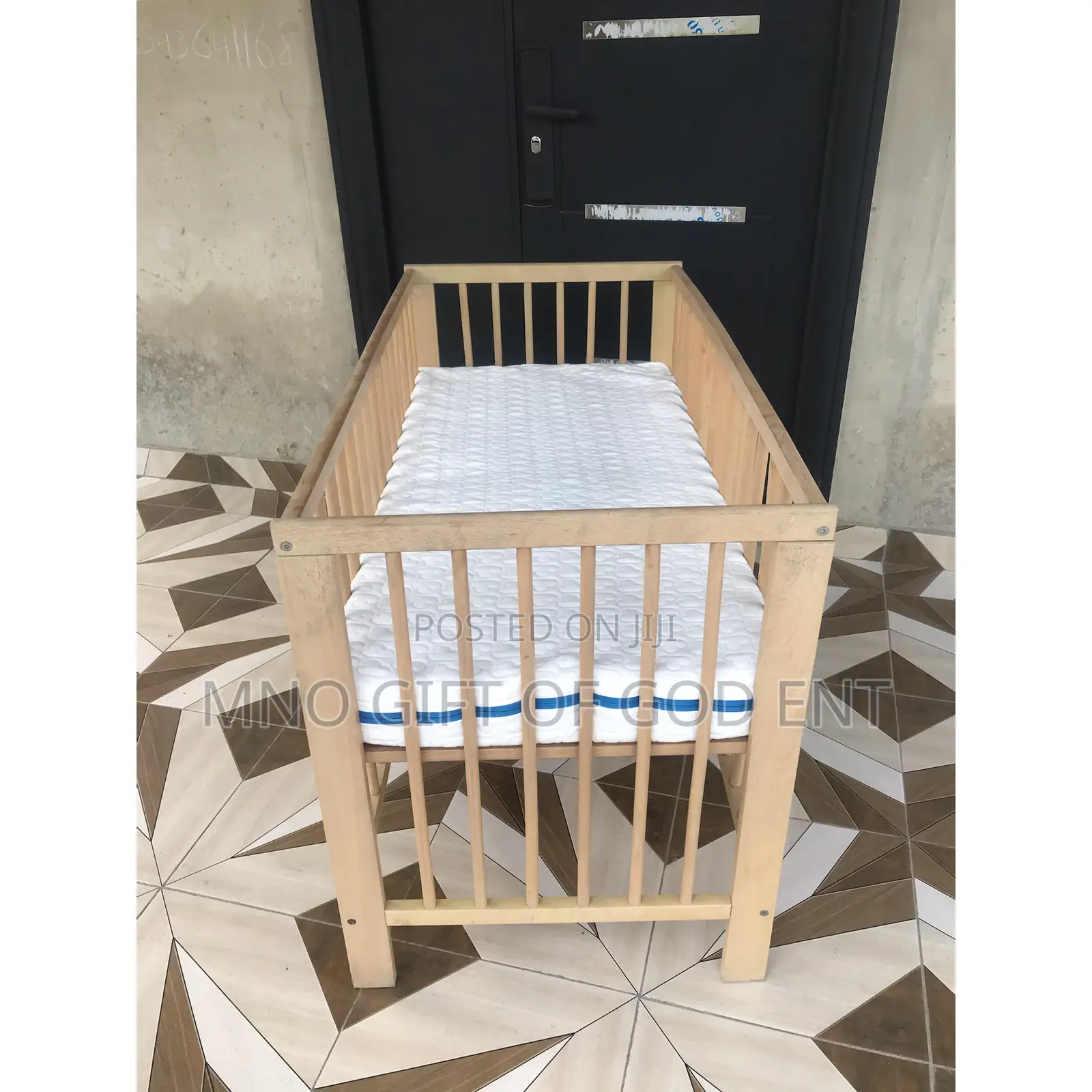 Ikea Sniglar Is a Great Budget Crib From U.K.
