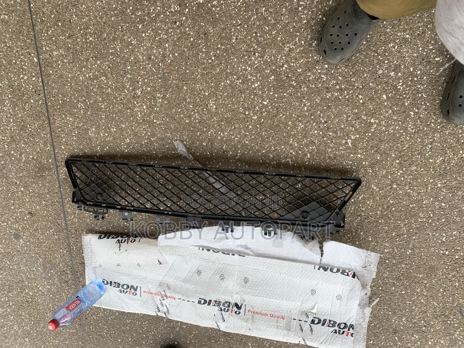 Mercedes Benz C250 Lower Grill Shell