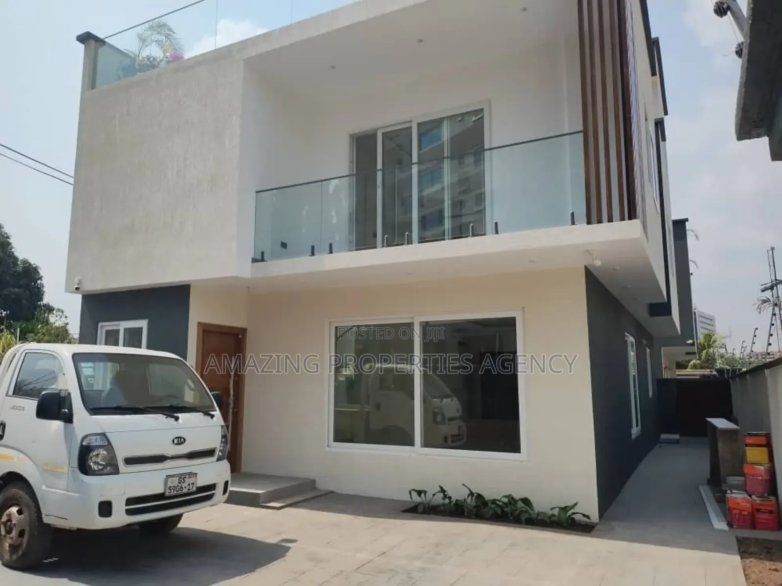 4bdrm House in Airport Residential Area for rent