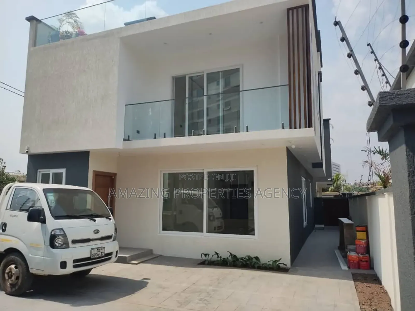 4bdrm House in Airport Residential Area for rent