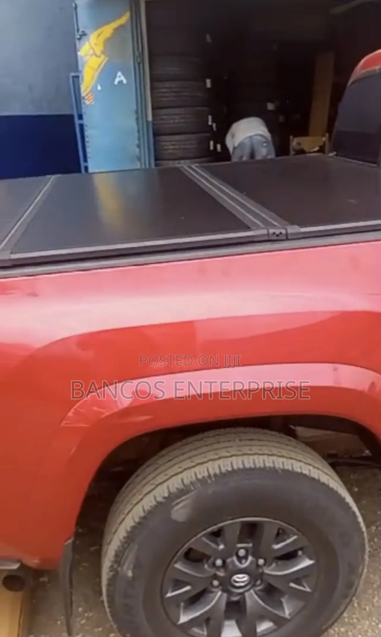 Toyota Tundra Bucket Cover(Hard Trifold)