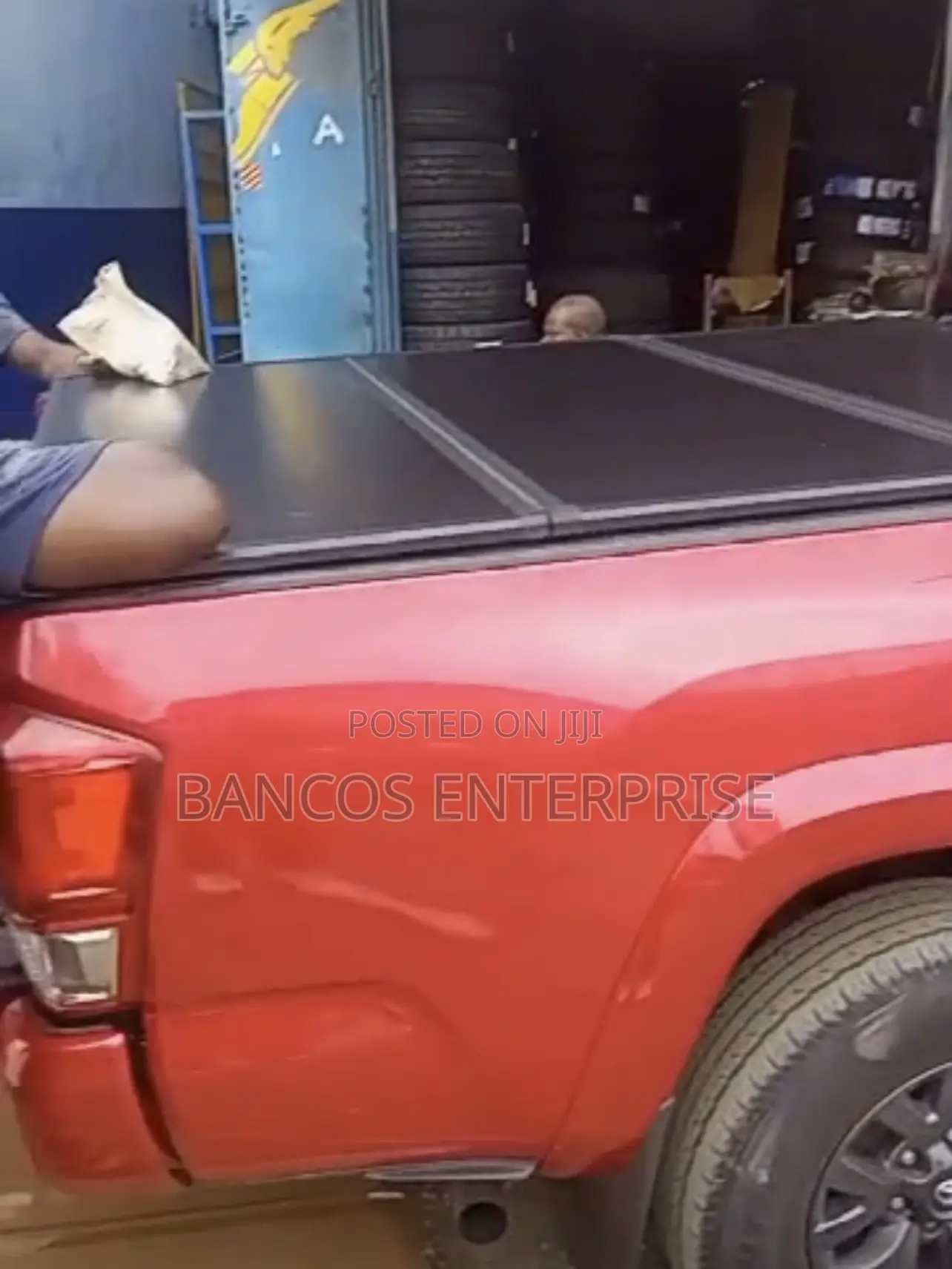 Toyota Tundra Bucket Cover(Hard Trifold)