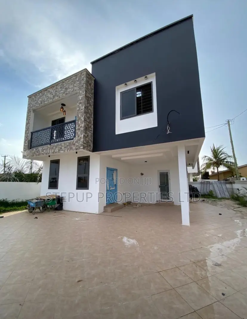 3bdrm House in Spintex for sale