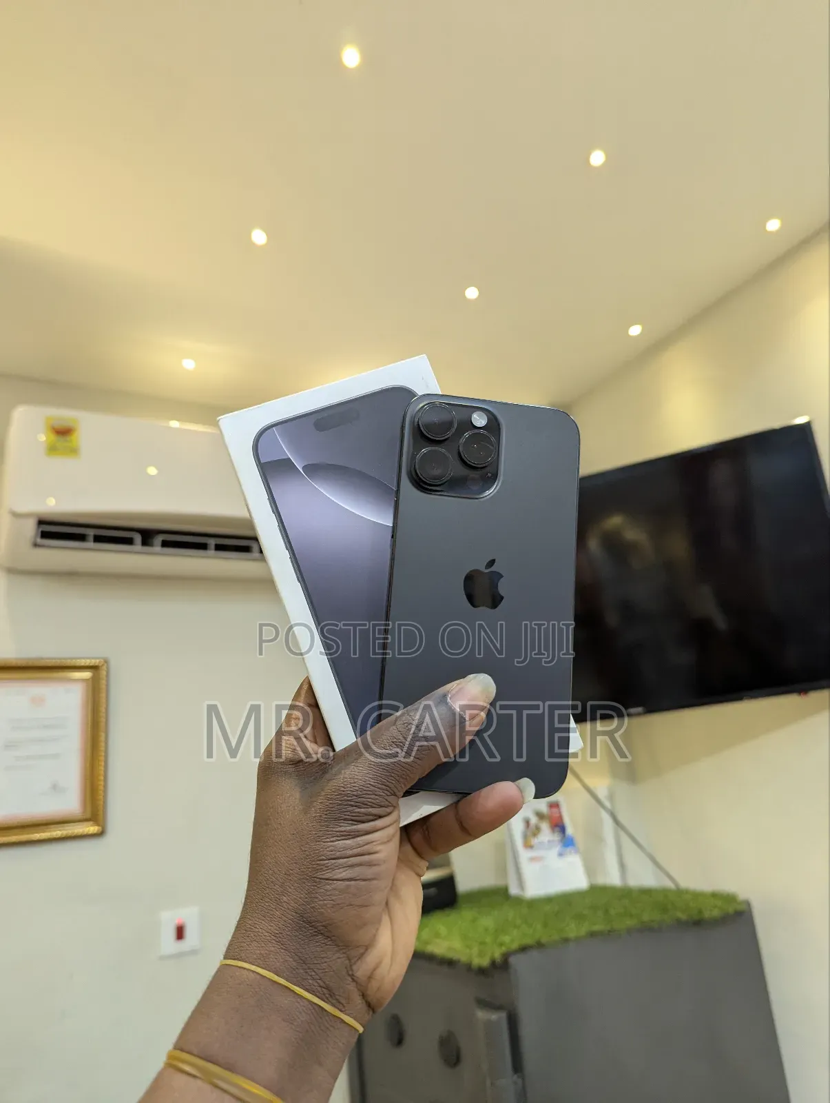 New Apple iPhone 16 Pro Max 1 TB Black
