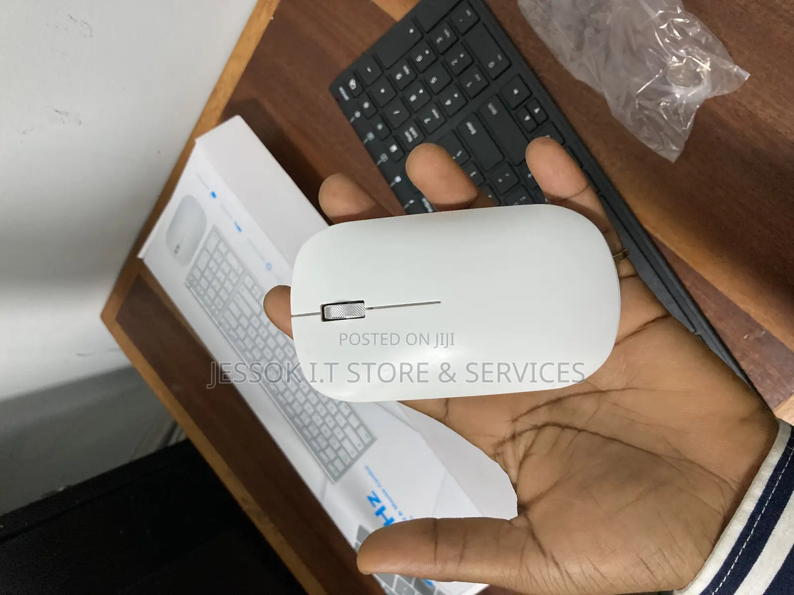 Rechargeable Wireless Keyboard and Mouse
