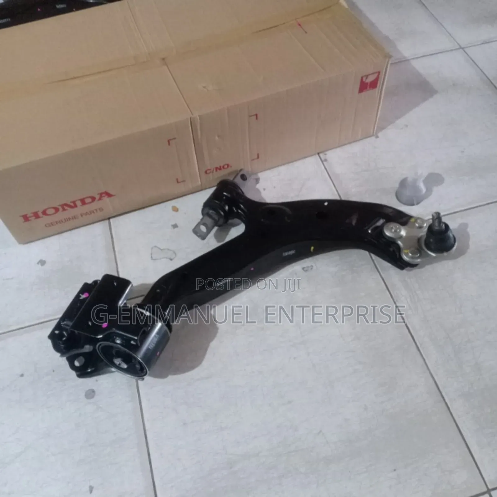 Hhonda Cr-v 2013-14 Lower Arm Complete. Original.