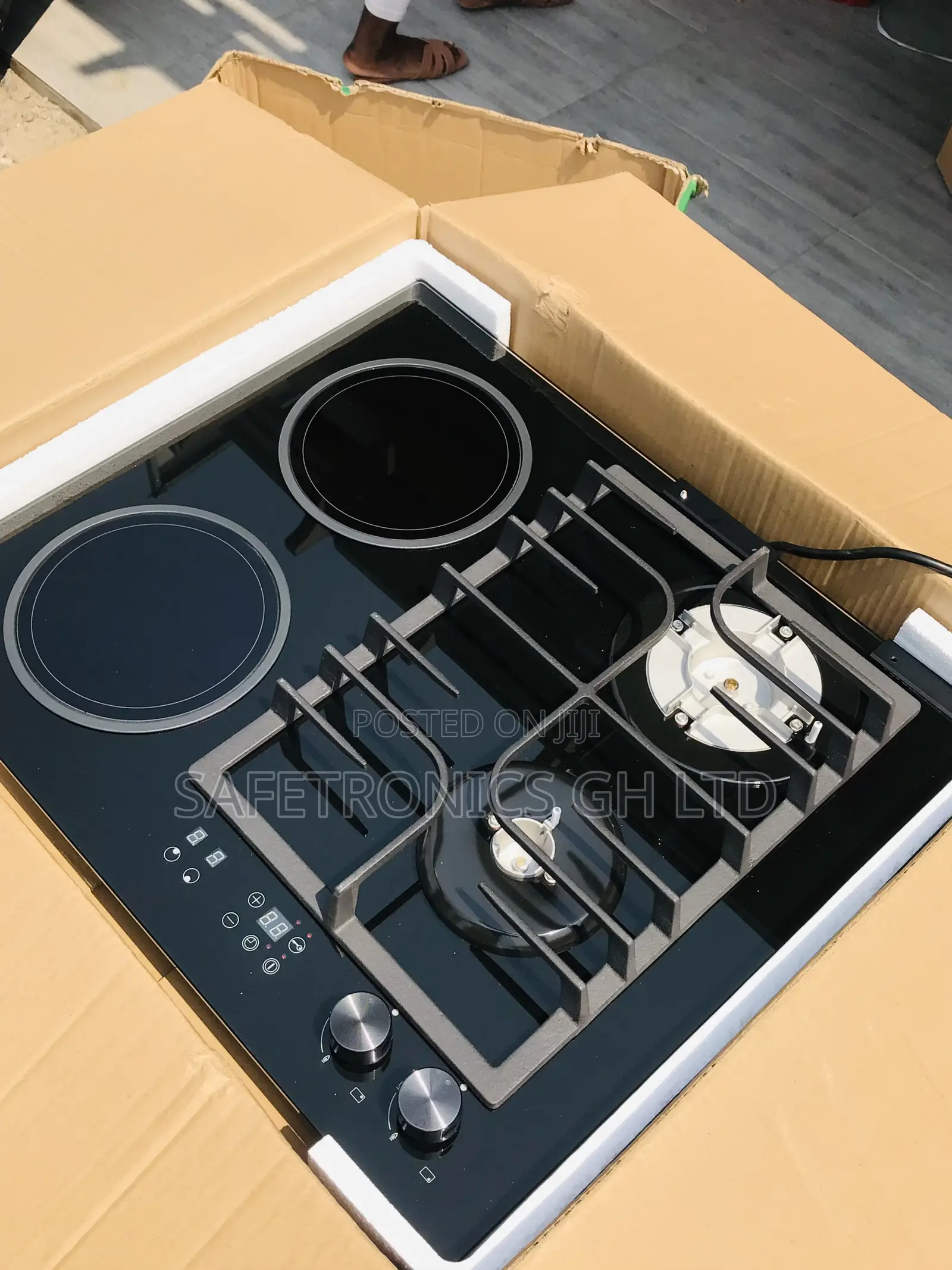 Neatly Boxed Kenwood 60cm 2 Gas 2 Electric Hobs Glass