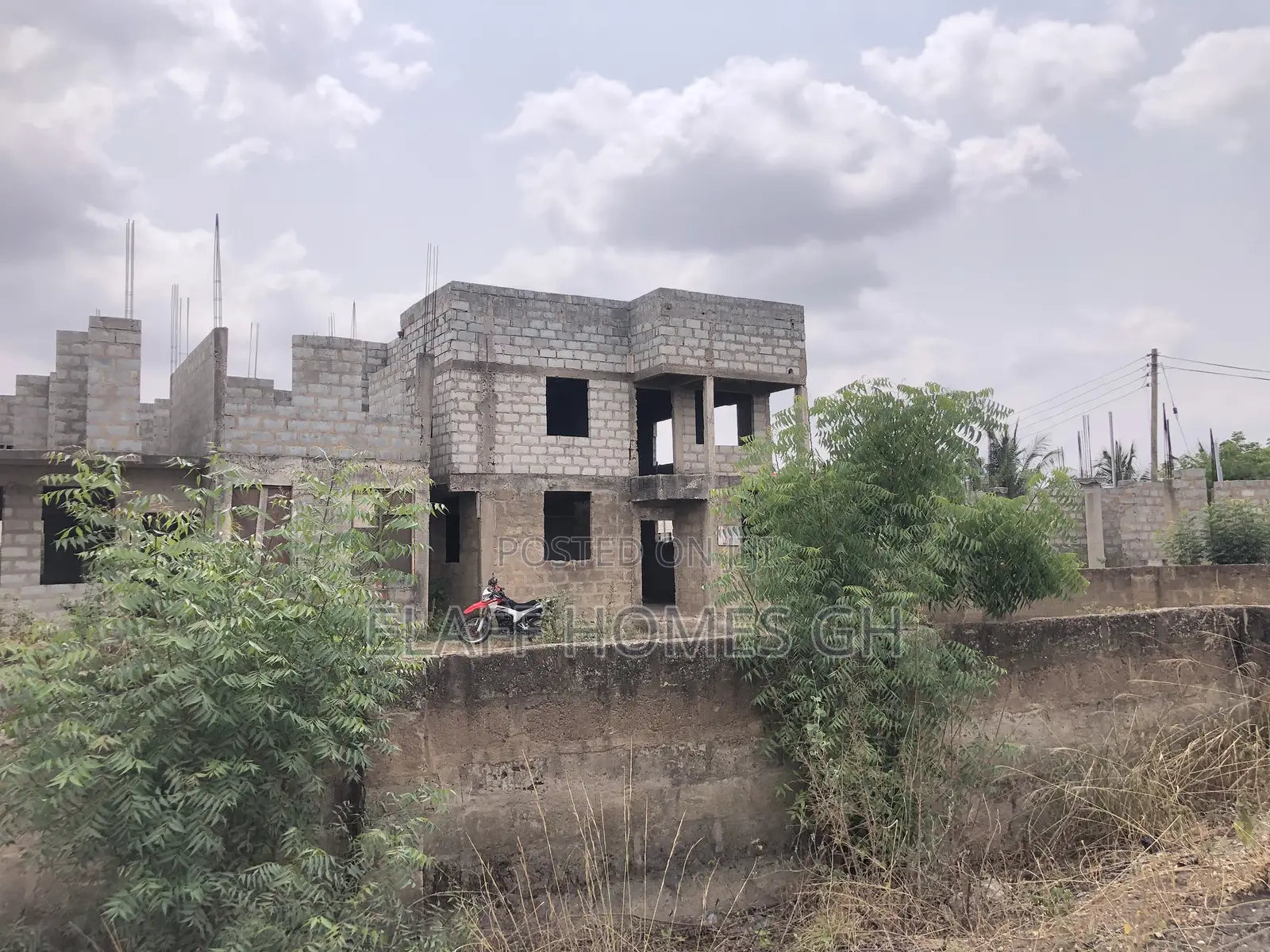 4bdrm Duplex in Elaffhomesgh, East Legon for sale