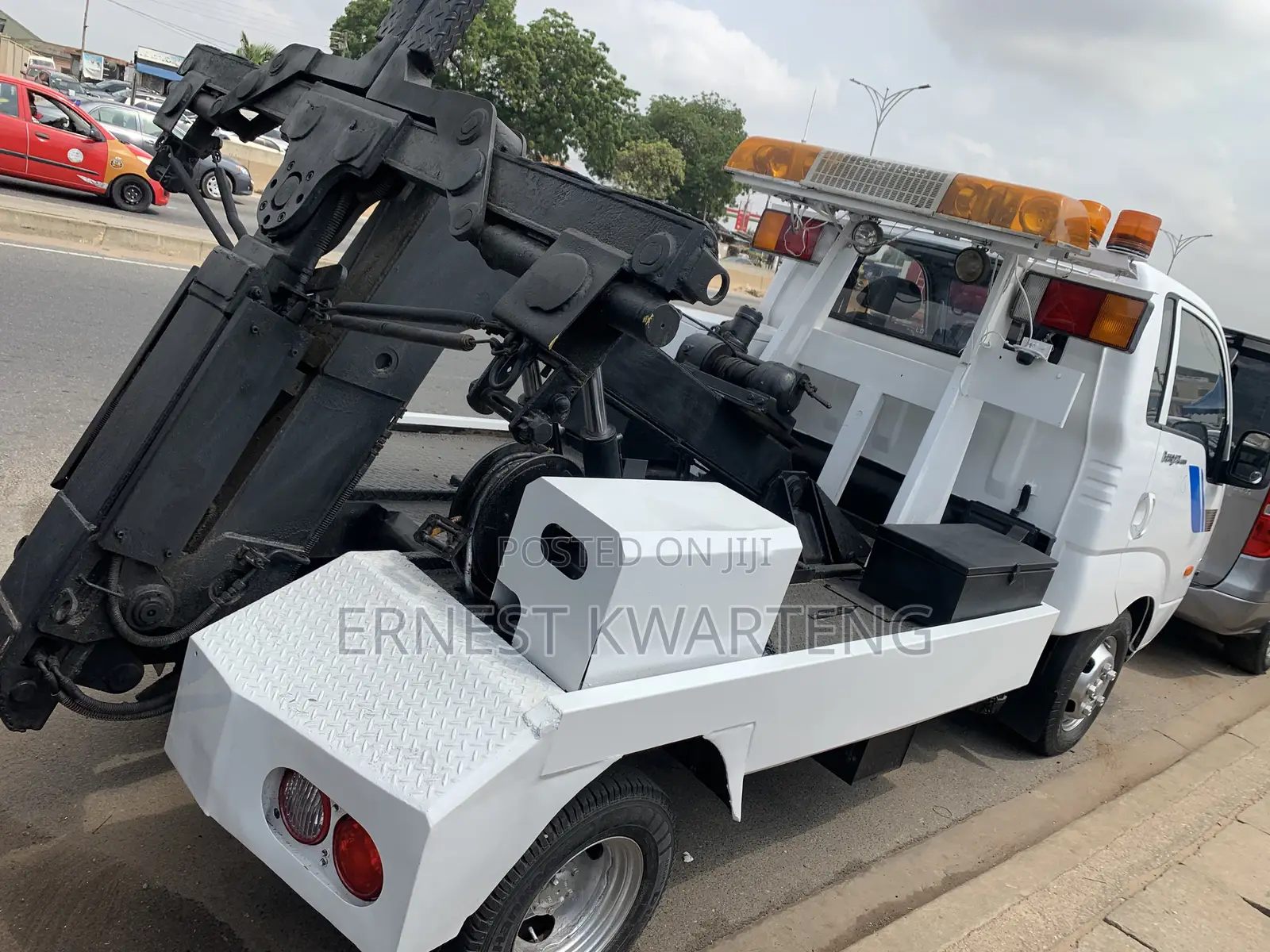 Towing Car Small