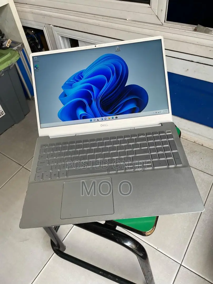Laptop Dell Inspiron 15 8GB Intel Core I5 SSD 256GB