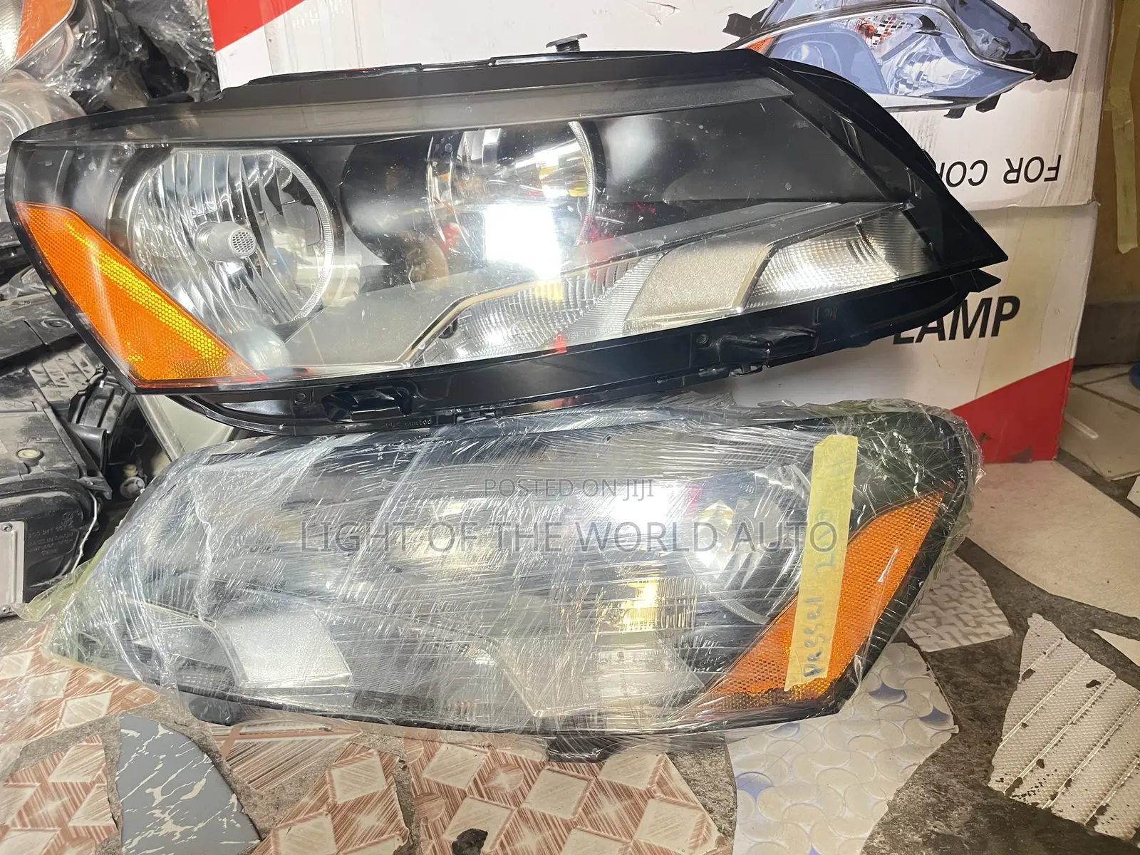 Passat 2010 Headlight Available