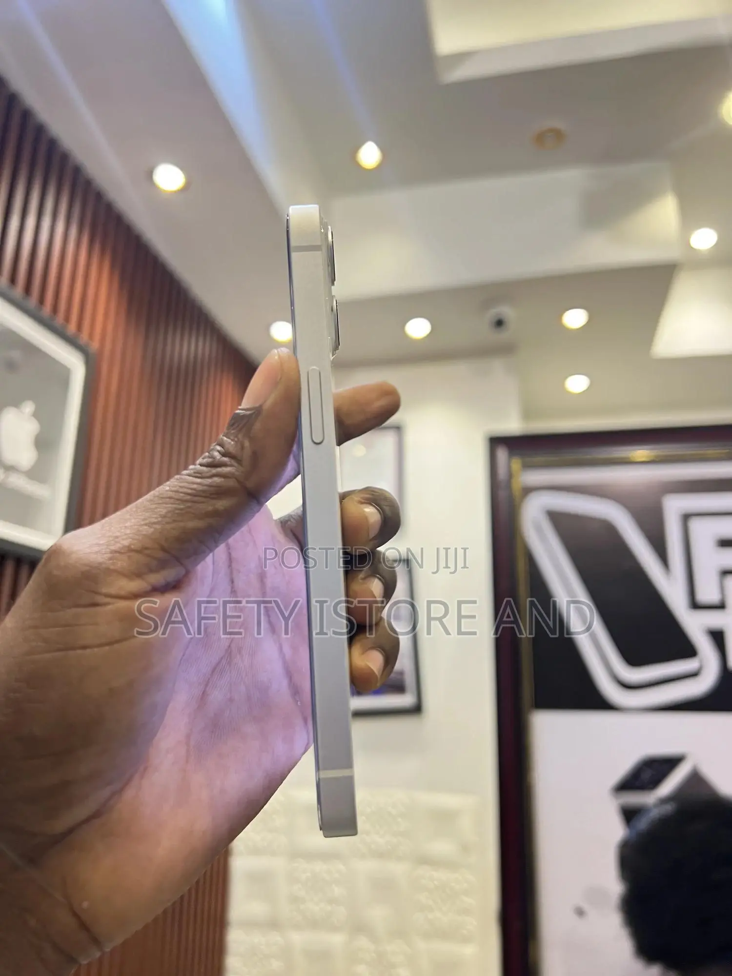 New Apple iPhone 13 256 GB White