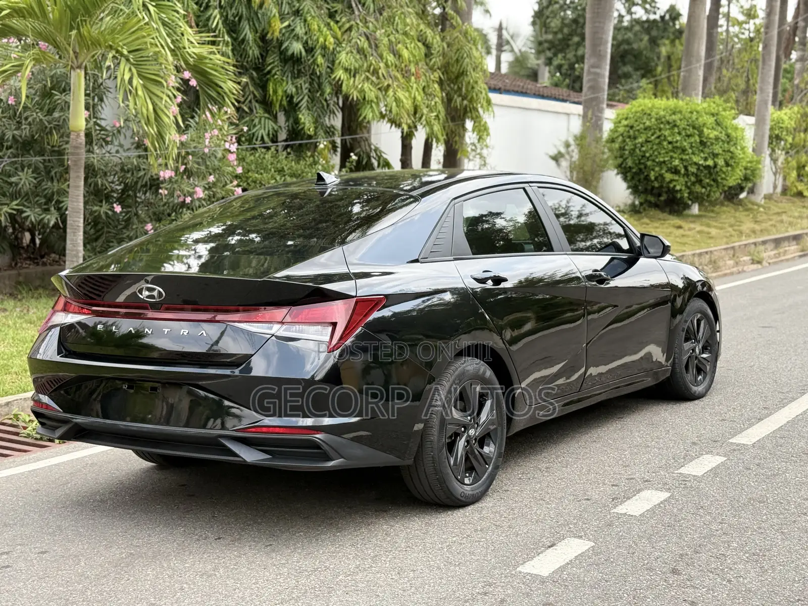 Hyundai Elantra SE 2021 Black