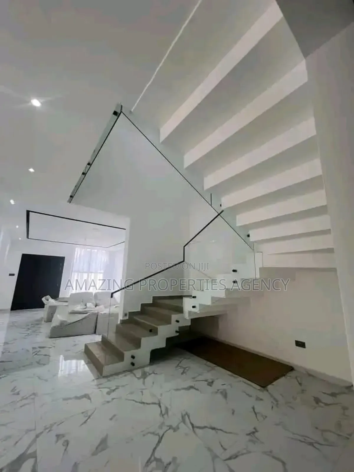 4bdrm House in Ashaley Botwe for sale
