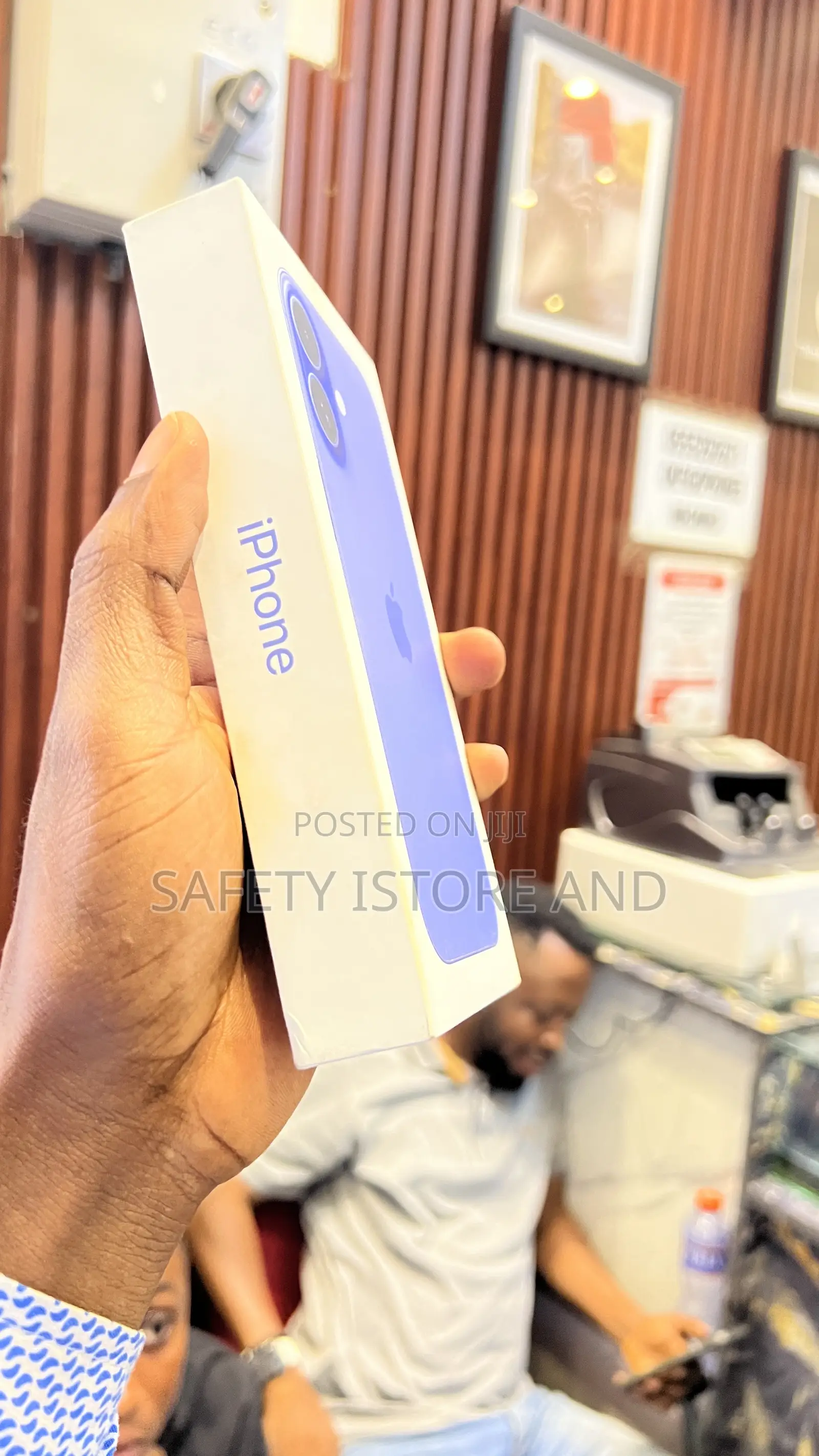 New Apple iPhone 16 128 GB Blue