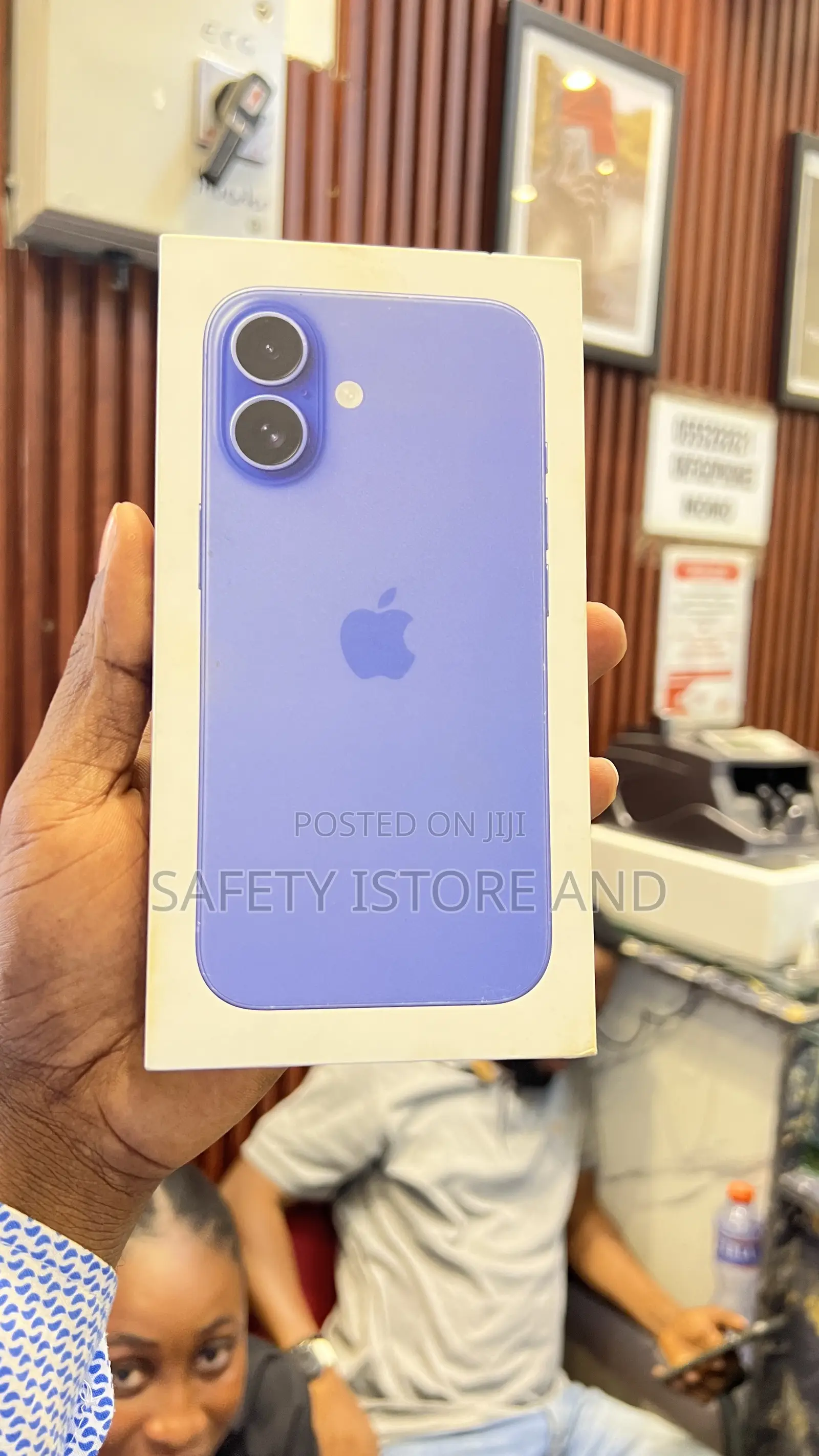 New Apple iPhone 16 128 GB Blue