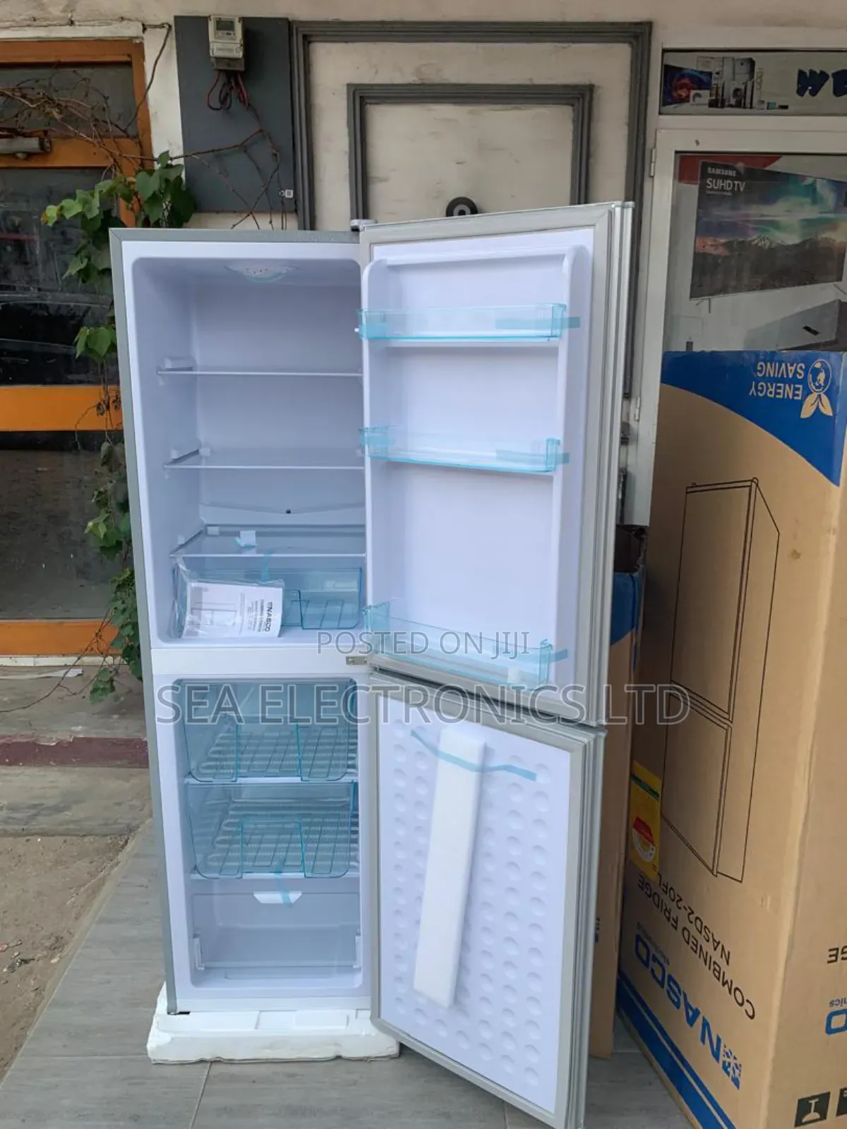 Nasco 196LTR Double Door Bottom Freezer Refrigerator