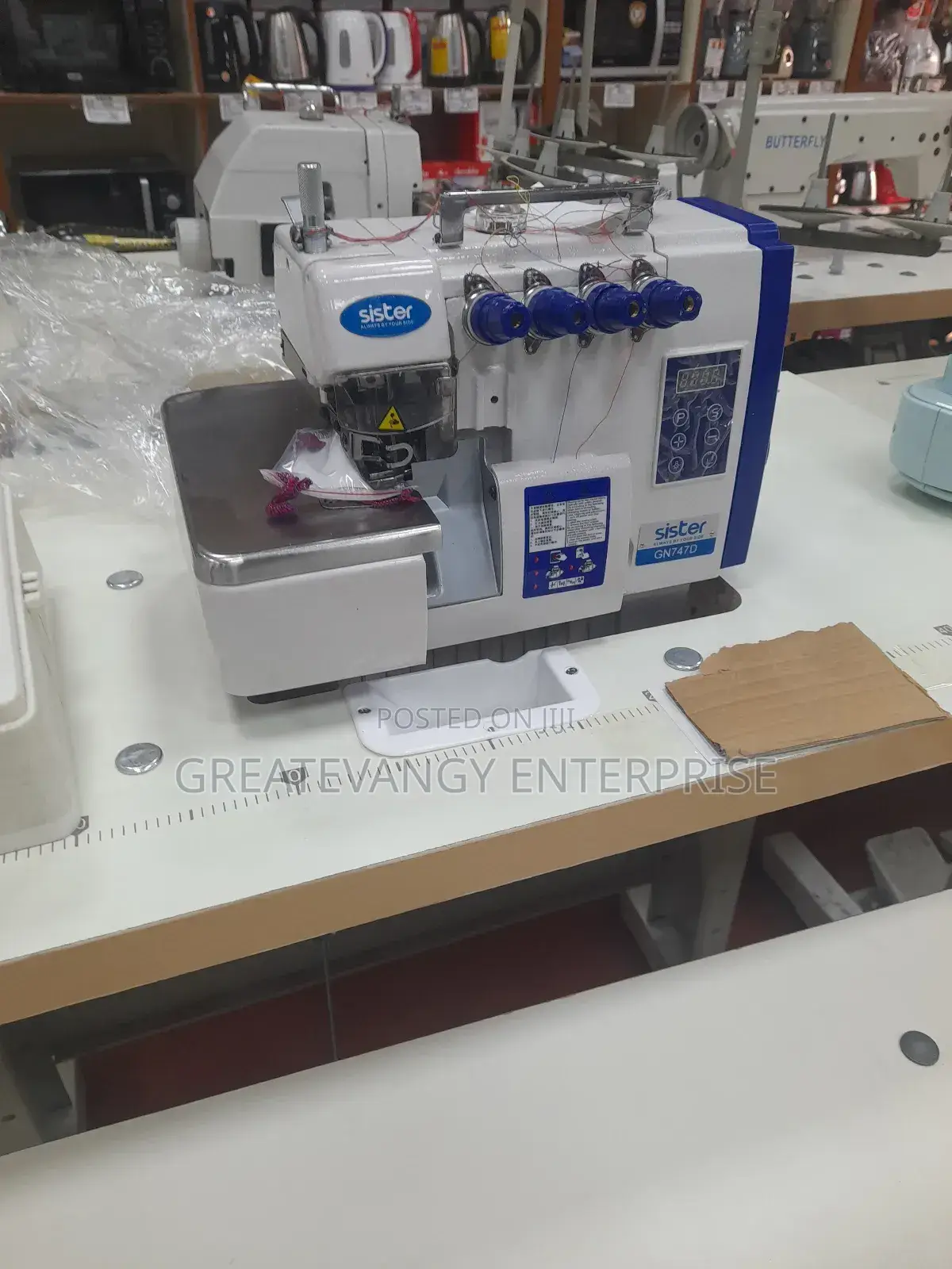 Brandnew 4 Thread Industrial Knitting Machine