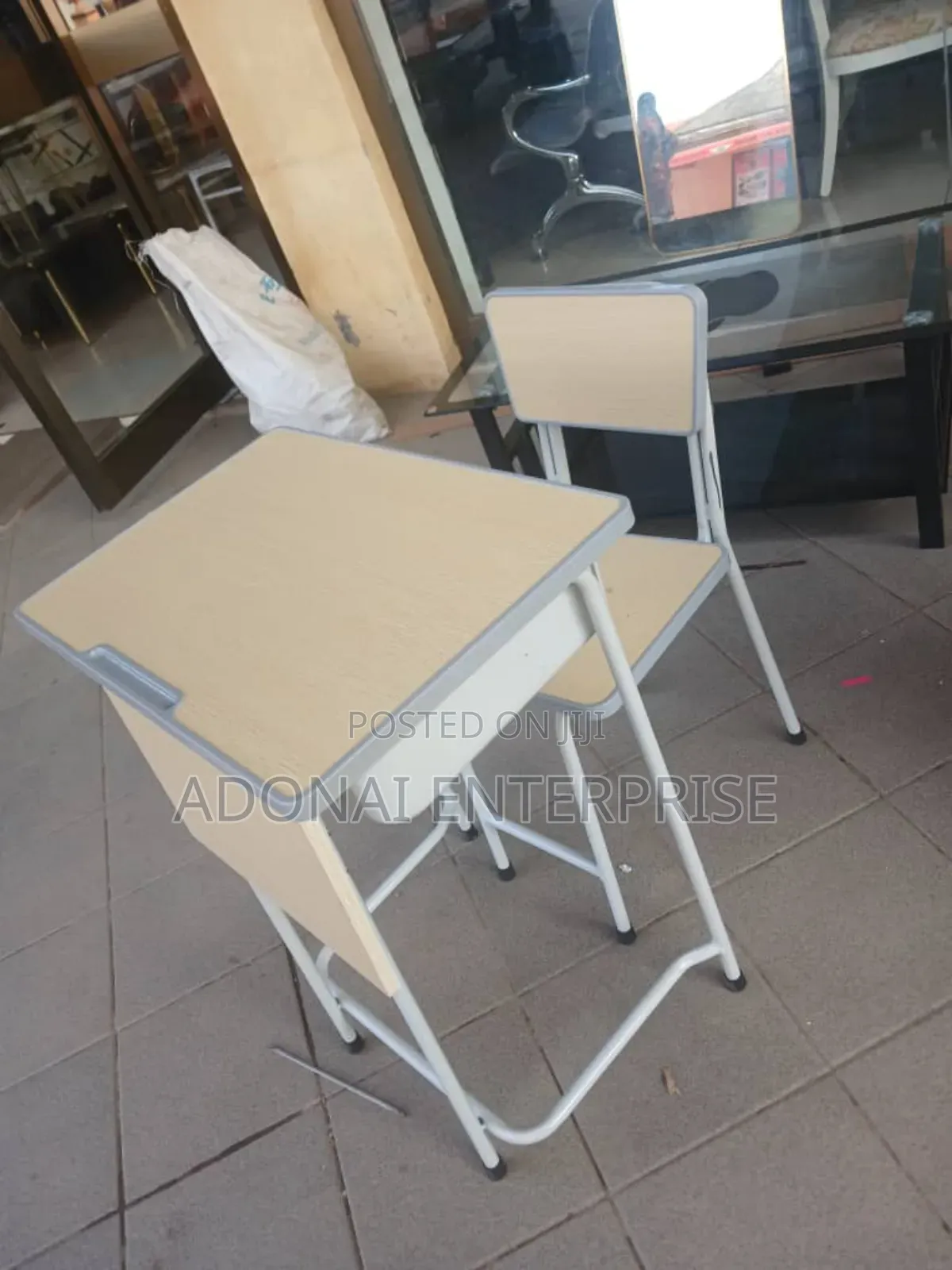 Student Desk Table and Chair XZ36YTR