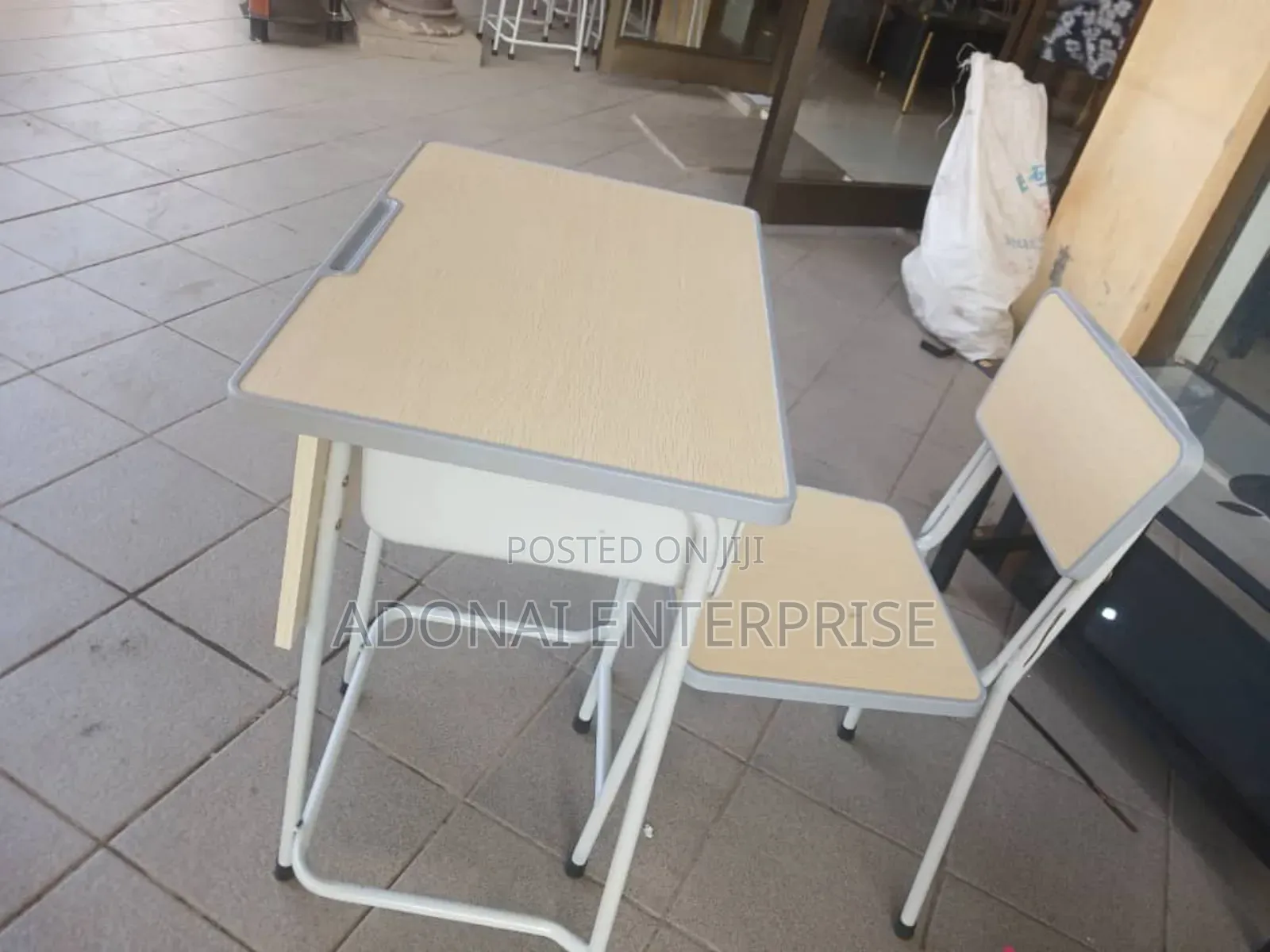 Student Desk Table and Chair XZ36YTR