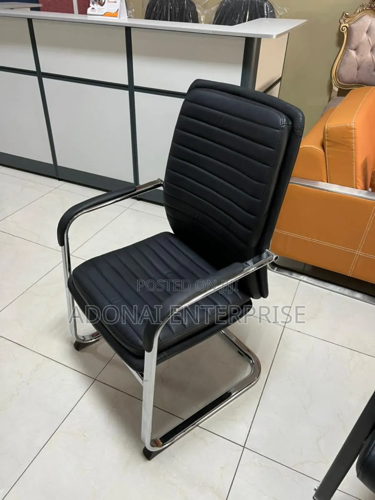 Chair Available CXVJBN674