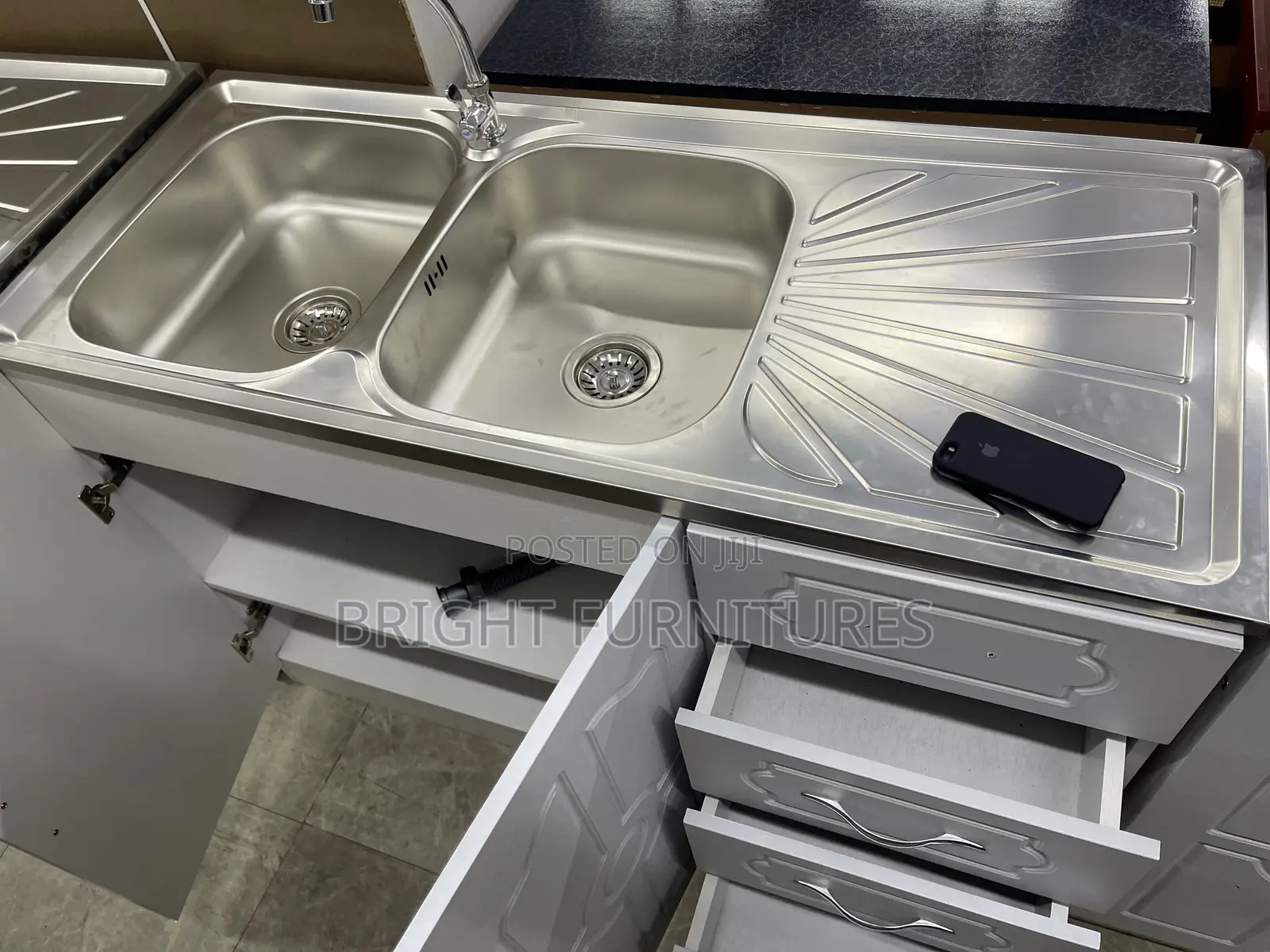 High Quality Kitchen Cabinets With Stainless Steel Sink