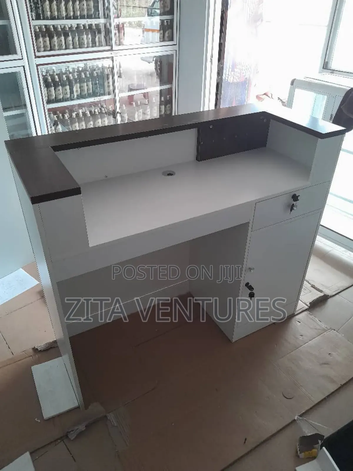 Cashiers Front Desk