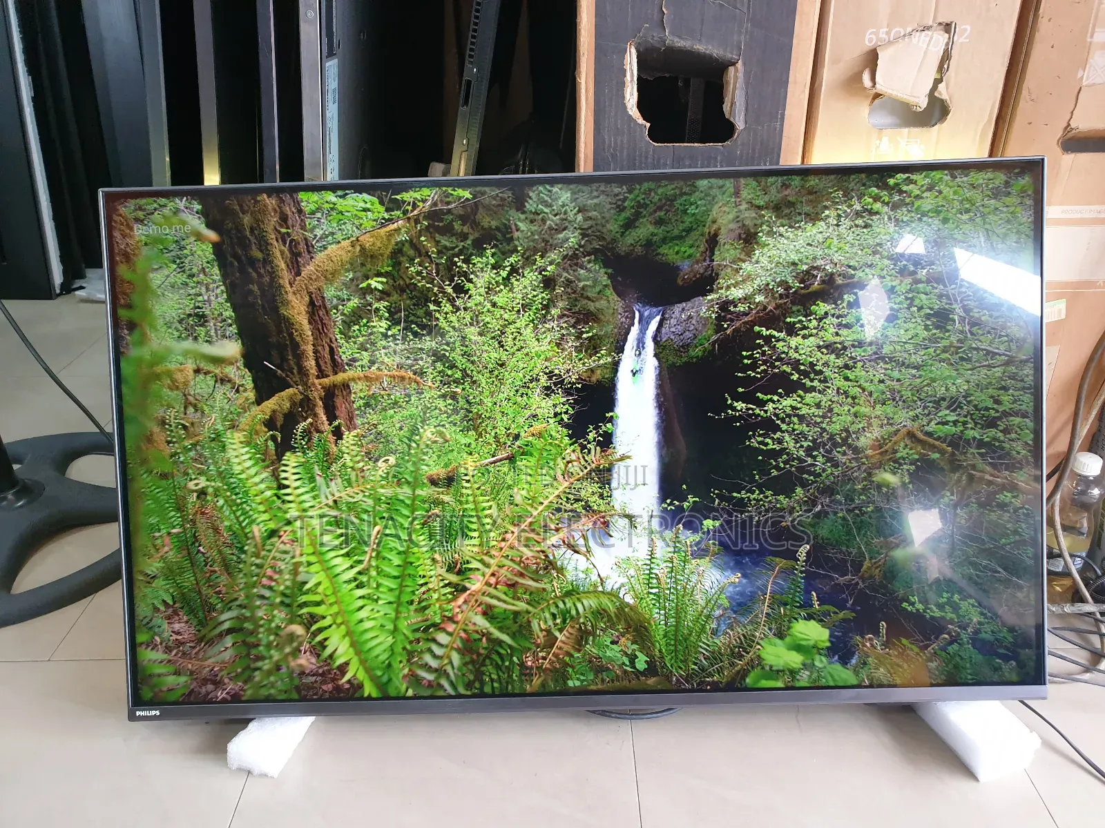 Android 43"Philips Uhd HDR Edgeless Smart Satellite Tv