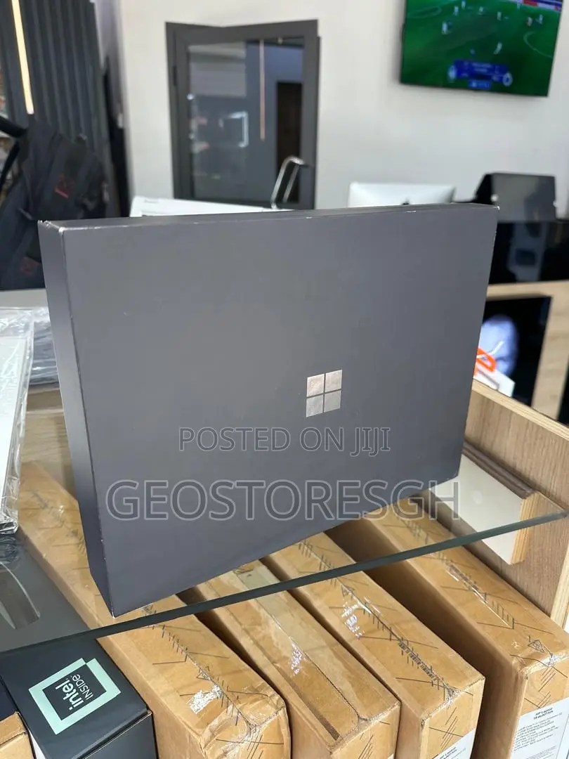 New Microsoft Surface Pro 11th Edition, a Copilot+ PC 16GB SSD 512GB