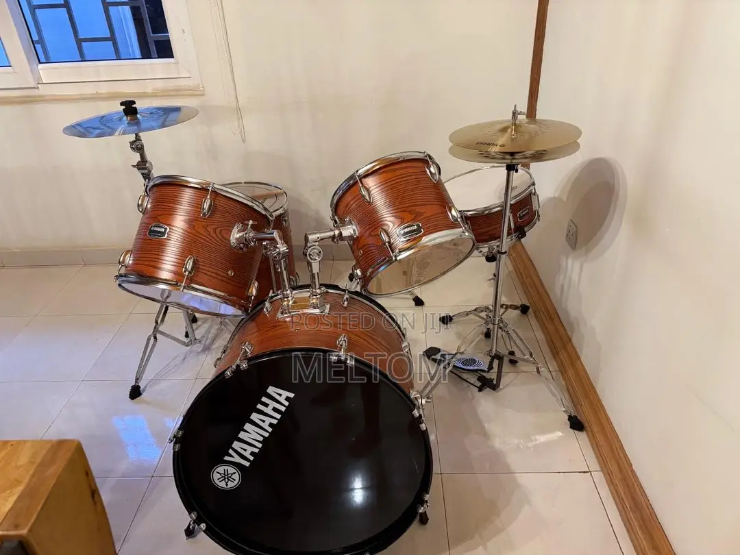 Yamaha 5-Piece Complete Acoustic Drumset