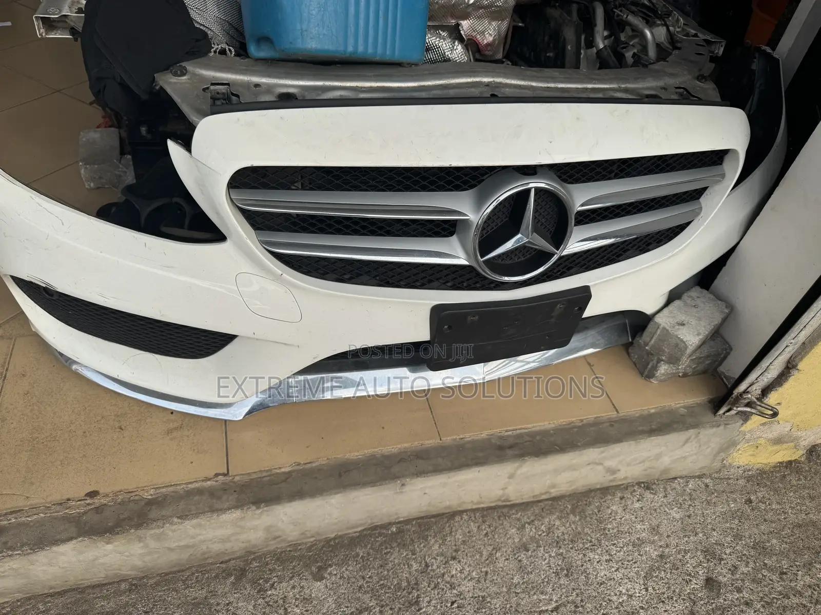 Mercedes Benz C300 2019 Front Cut
