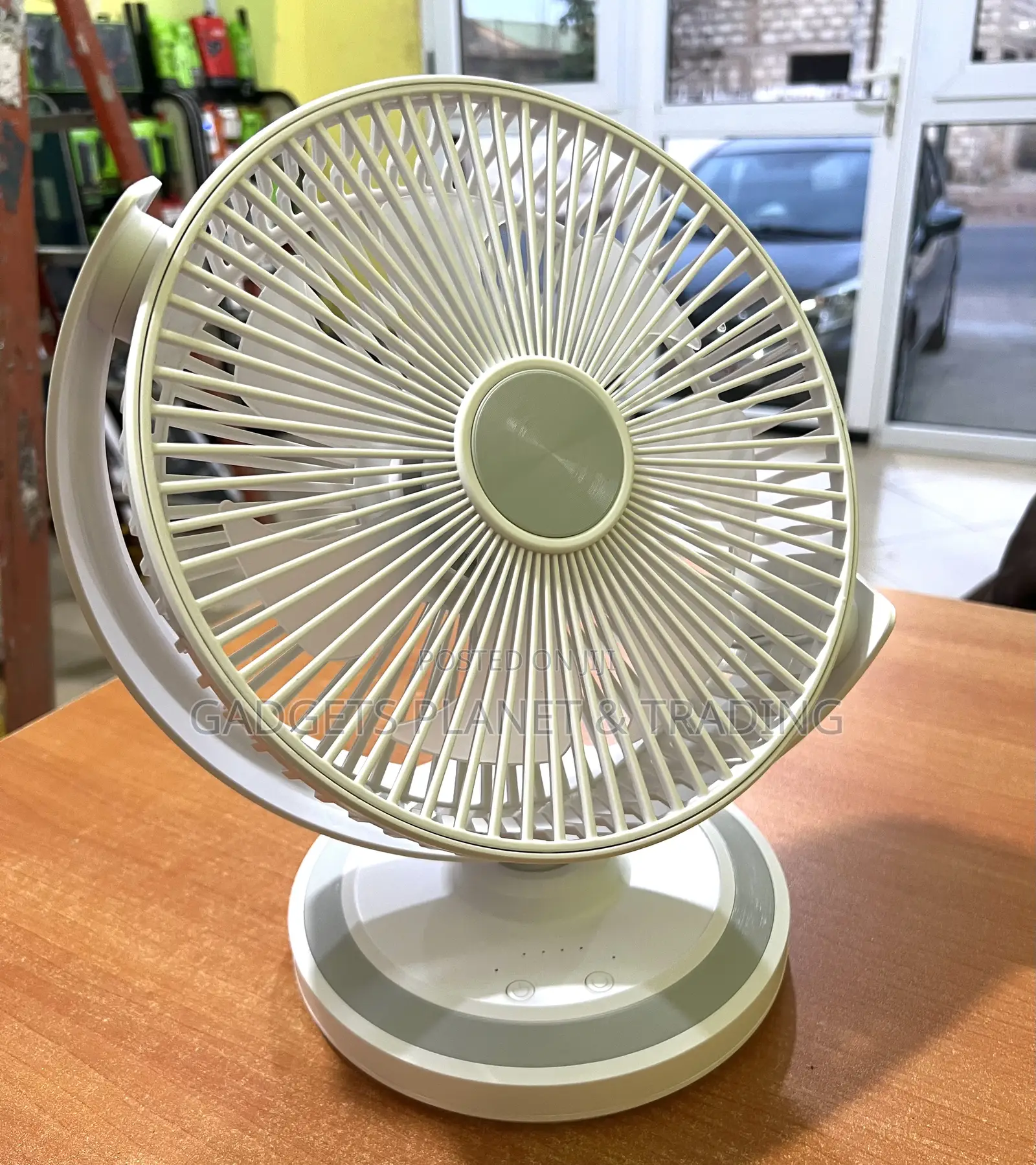 Portable Auto Oscillating Rechargeable Desk Fan Hej-5080 10"