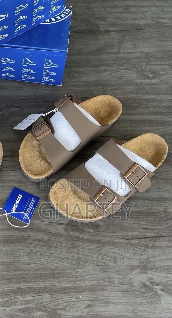 Fashion Casual Leather Sandals - Coffee