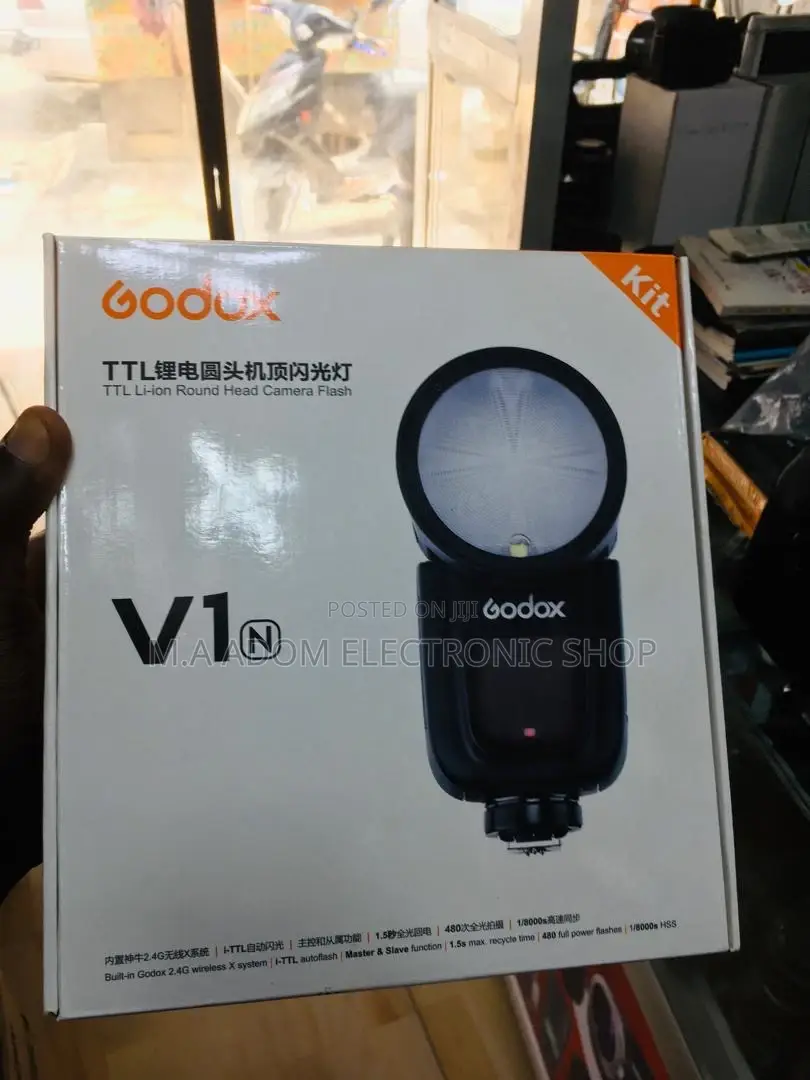 Godox V1n: Round Head Flash Perfection for Nikon