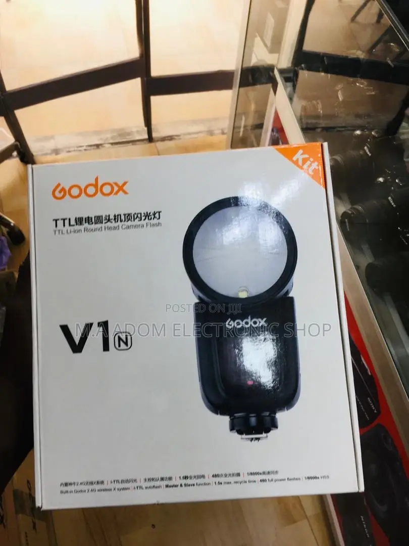 Godox V1n: Soft, Even Light for Stunning Nikon Images