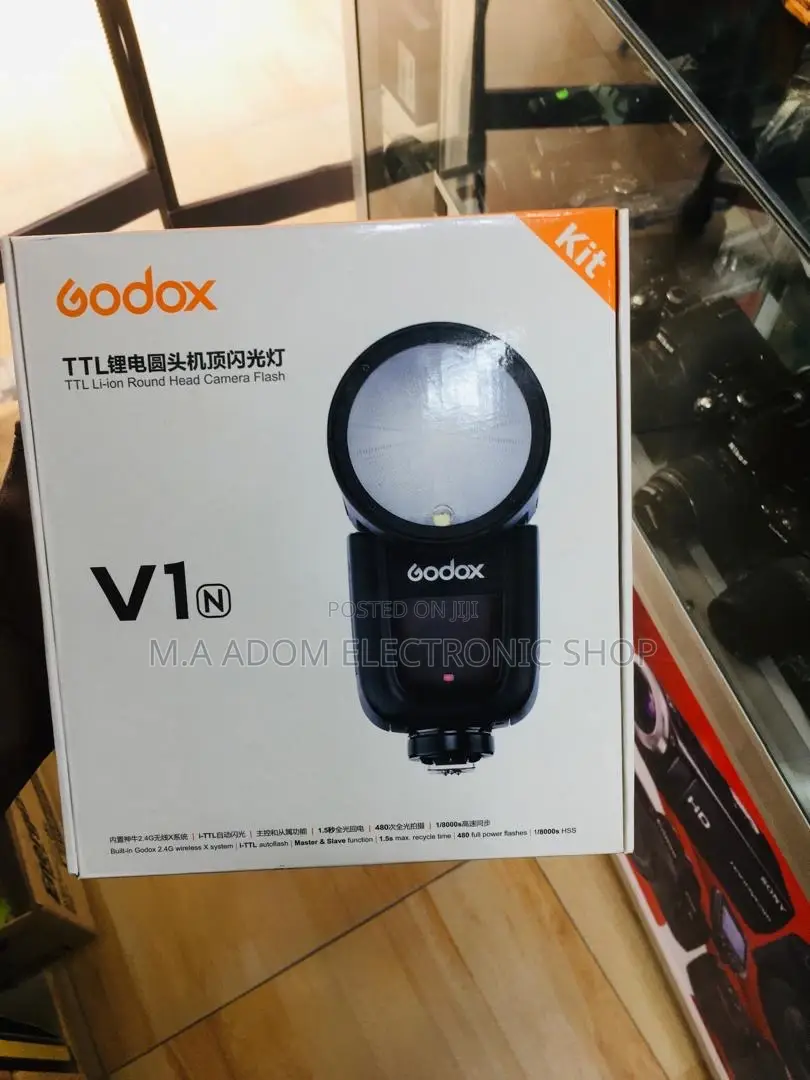 Godox V1n:Must-Have Round Head Flash for Nikon Photographers