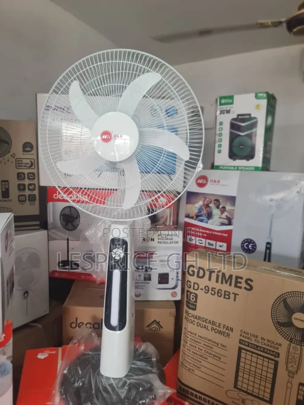 H a 18" Standing Fan: AC/DC, 10H Runtime