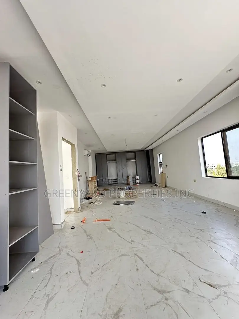 4bdrm Duplex in Ashaley Botwe for sale