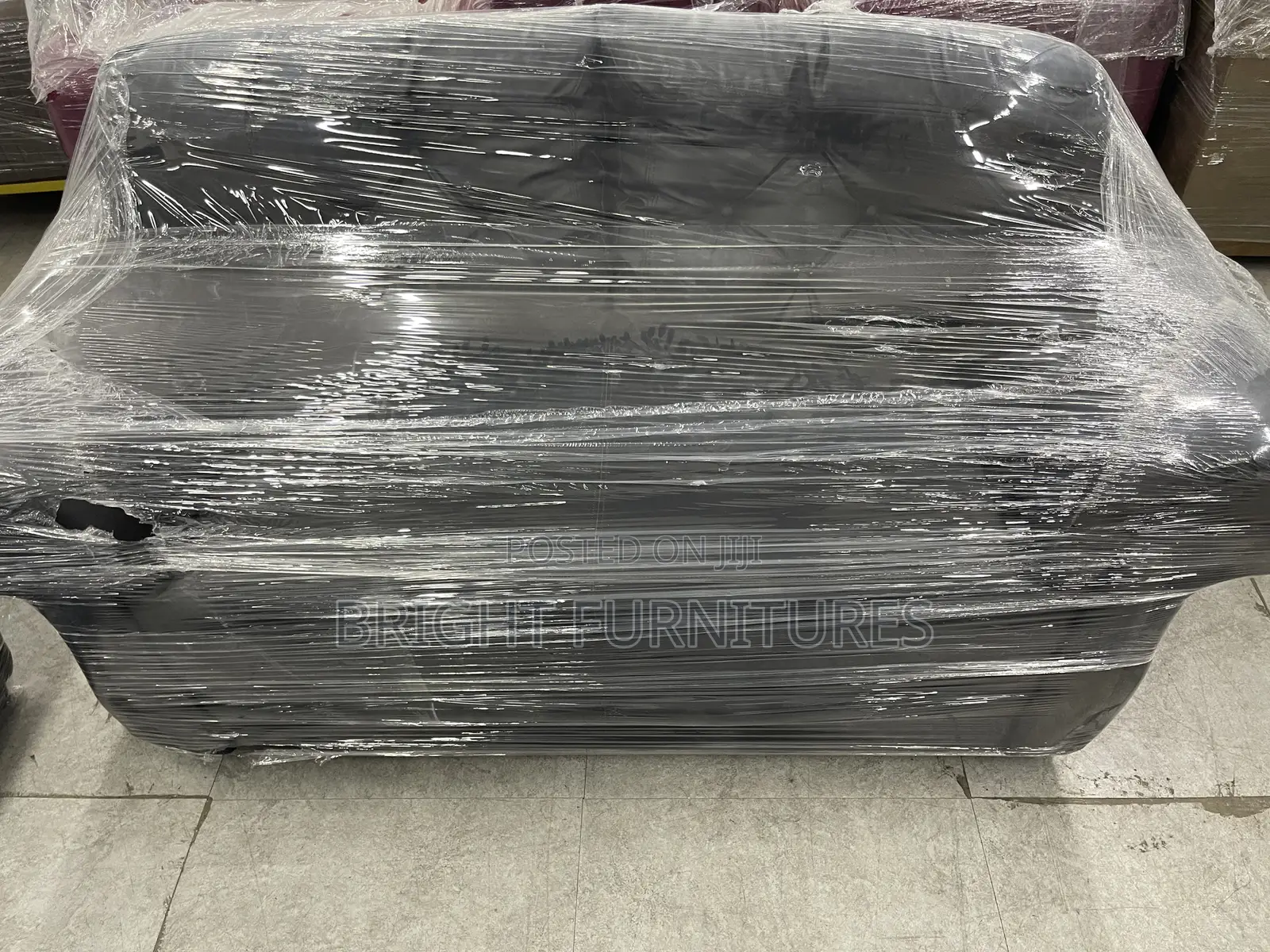 Morden Black Living Room Sofa Shape With Diamond Button