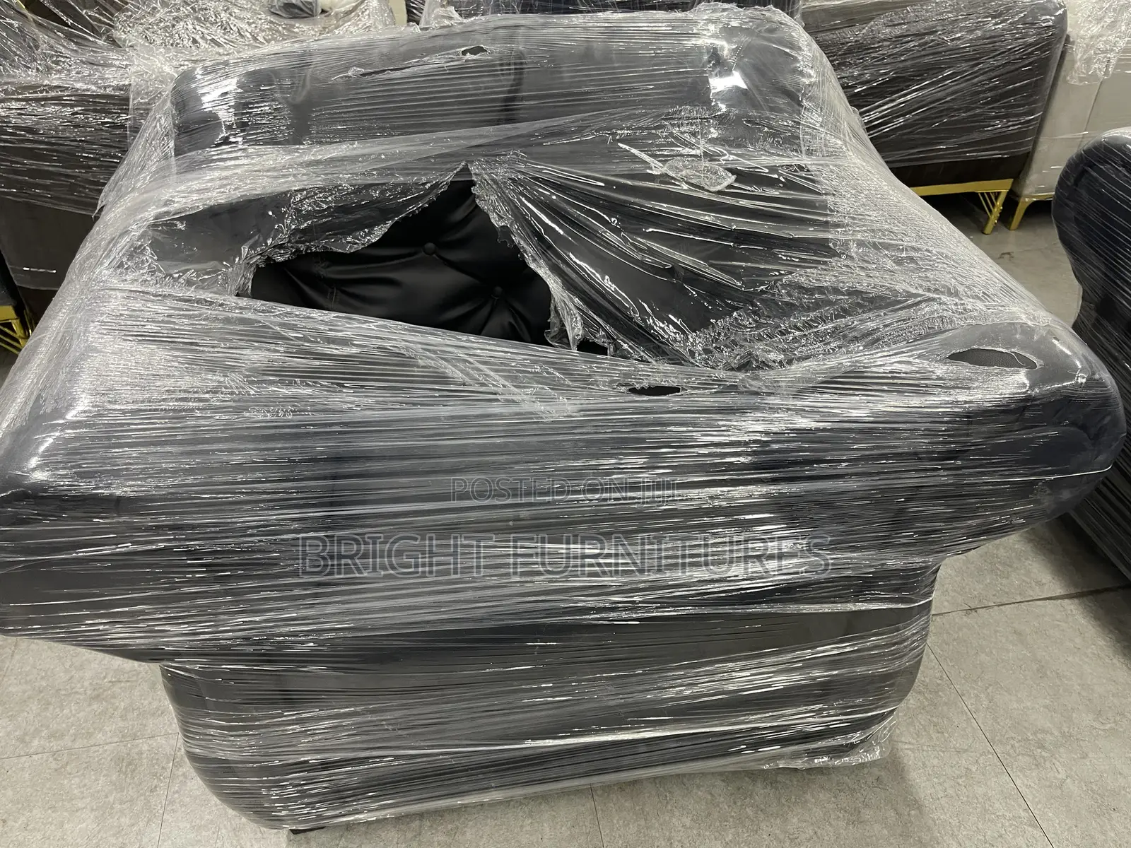 Morden Black Living Room Sofa Shape With Diamond Button