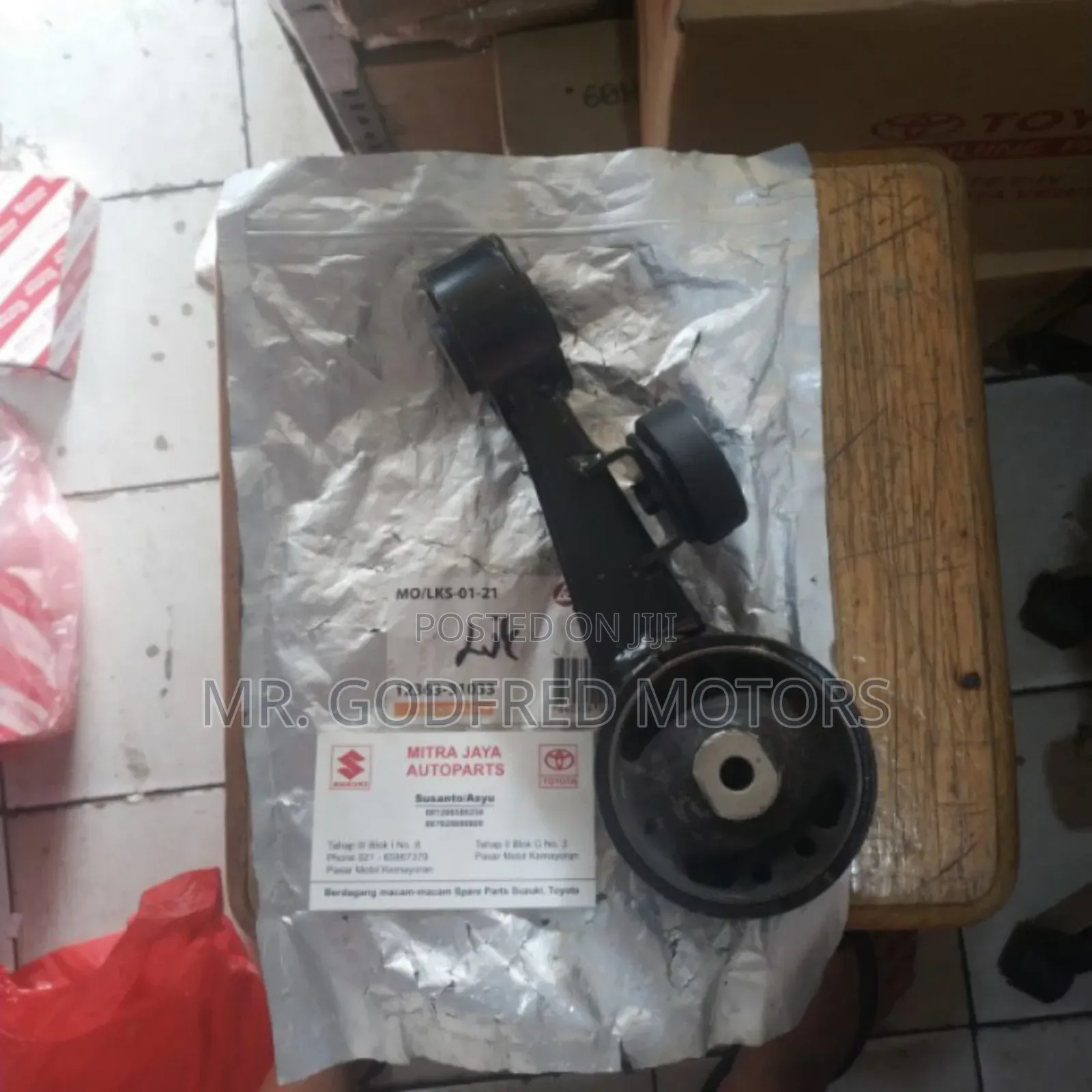 Toyota Camry 2015 Engine Mount Left Top. Original.