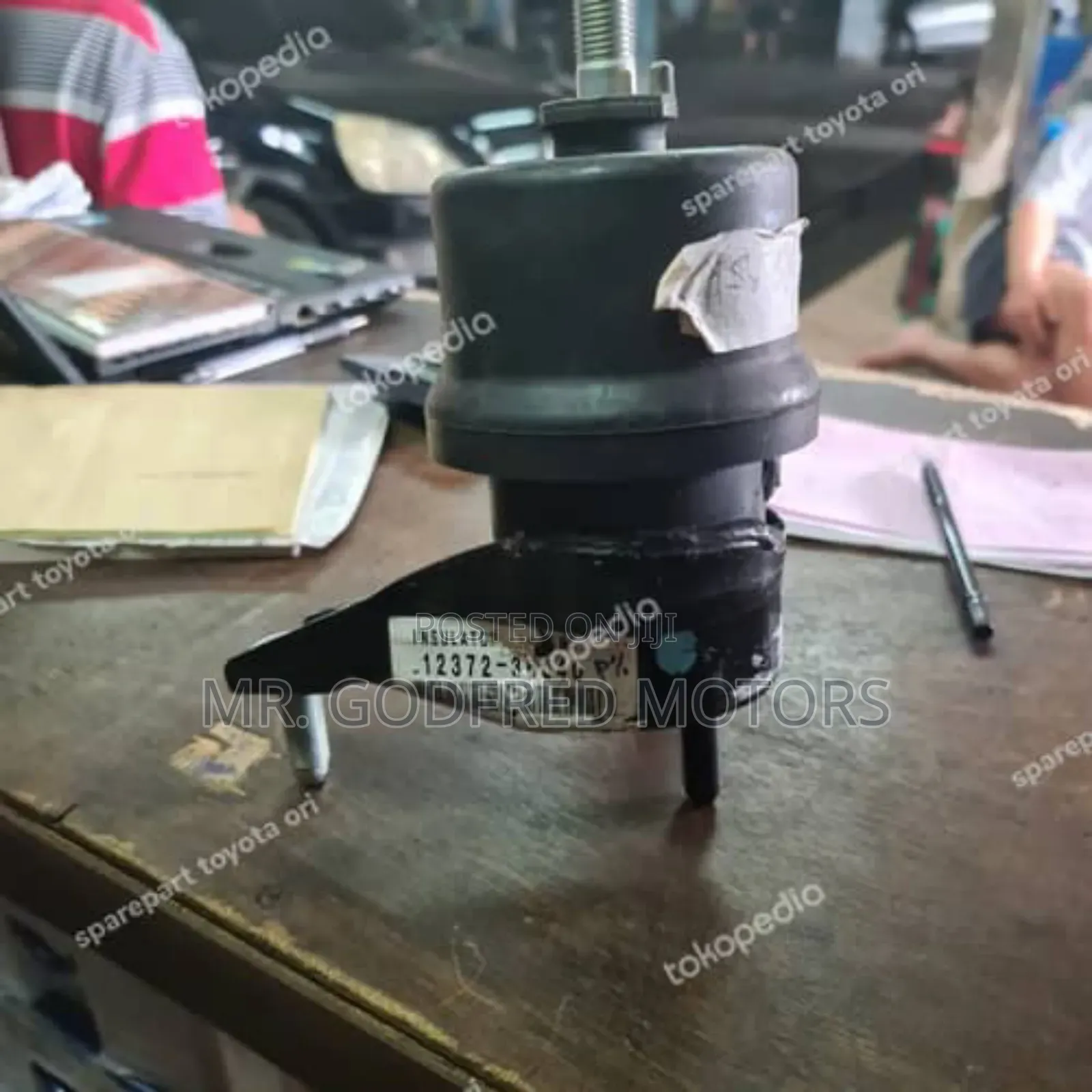 Toyota Camry 2014 Engine Mount Left Down. Original